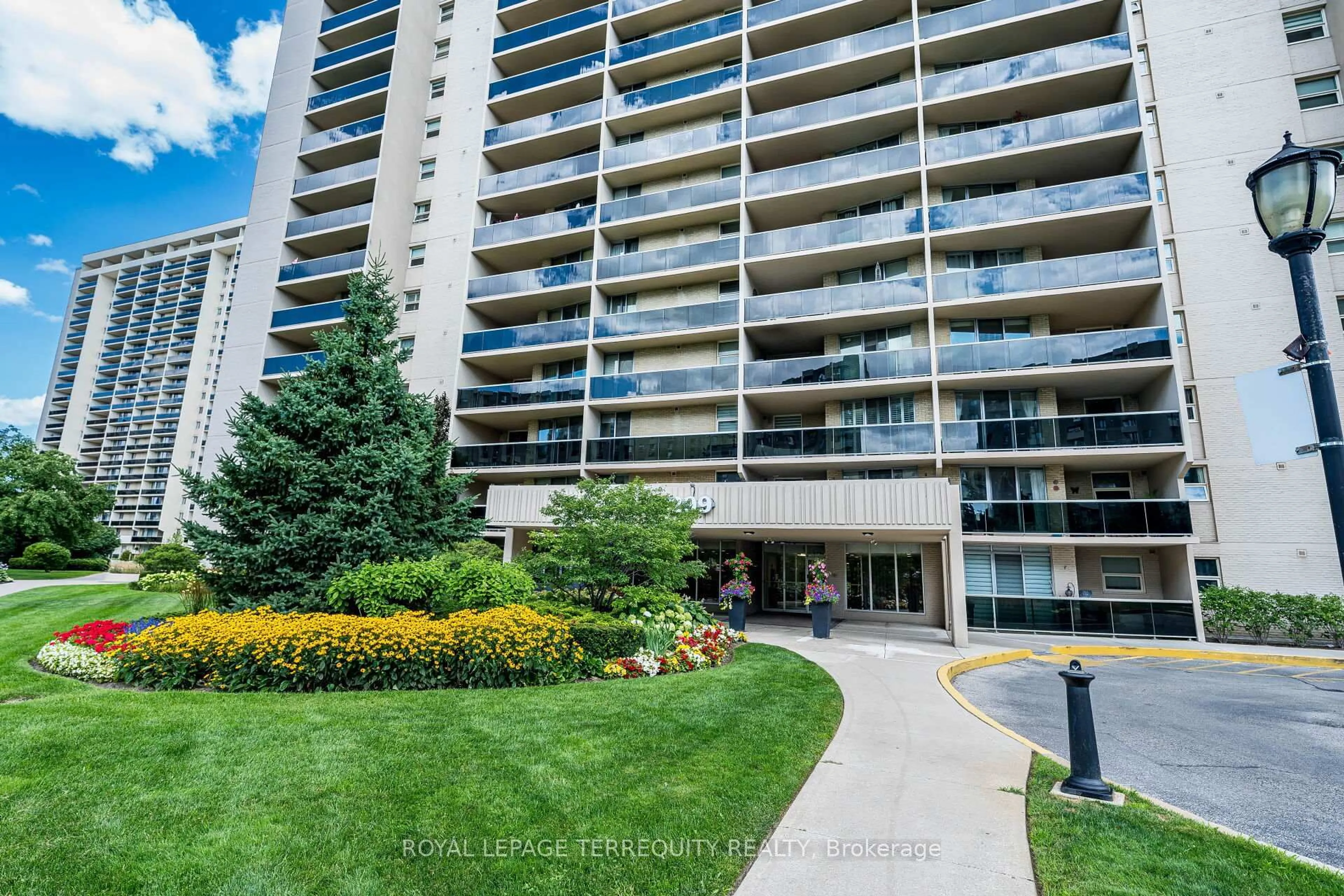 Unknown for 299 Mill Rd #210, Toronto Ontario M9C 4V9