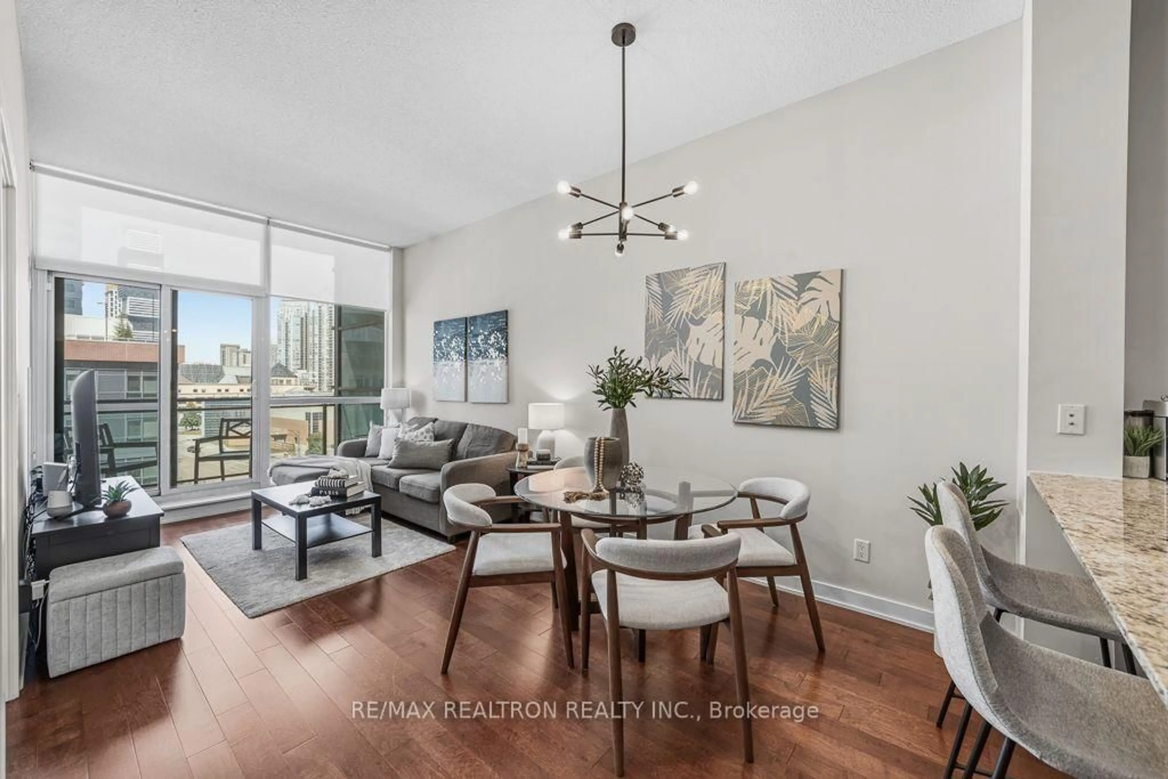 Living room with furniture, unknown for 4070 Confederation Pkwy #506, Mississauga Ontario L5B 0E9