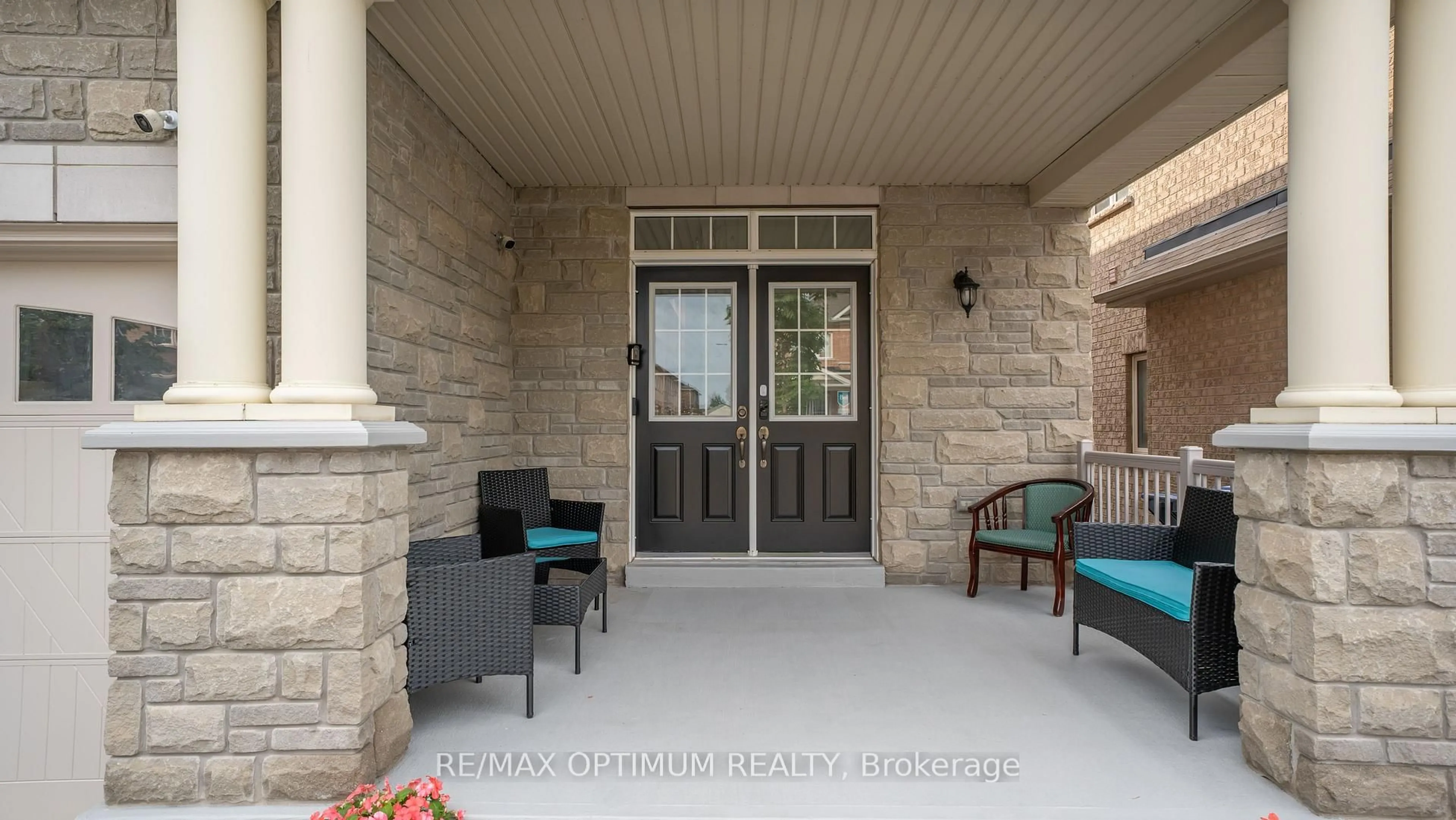 Indoor entryway for 25 Walbrook Rd, Brampton Ontario L6X 3E3