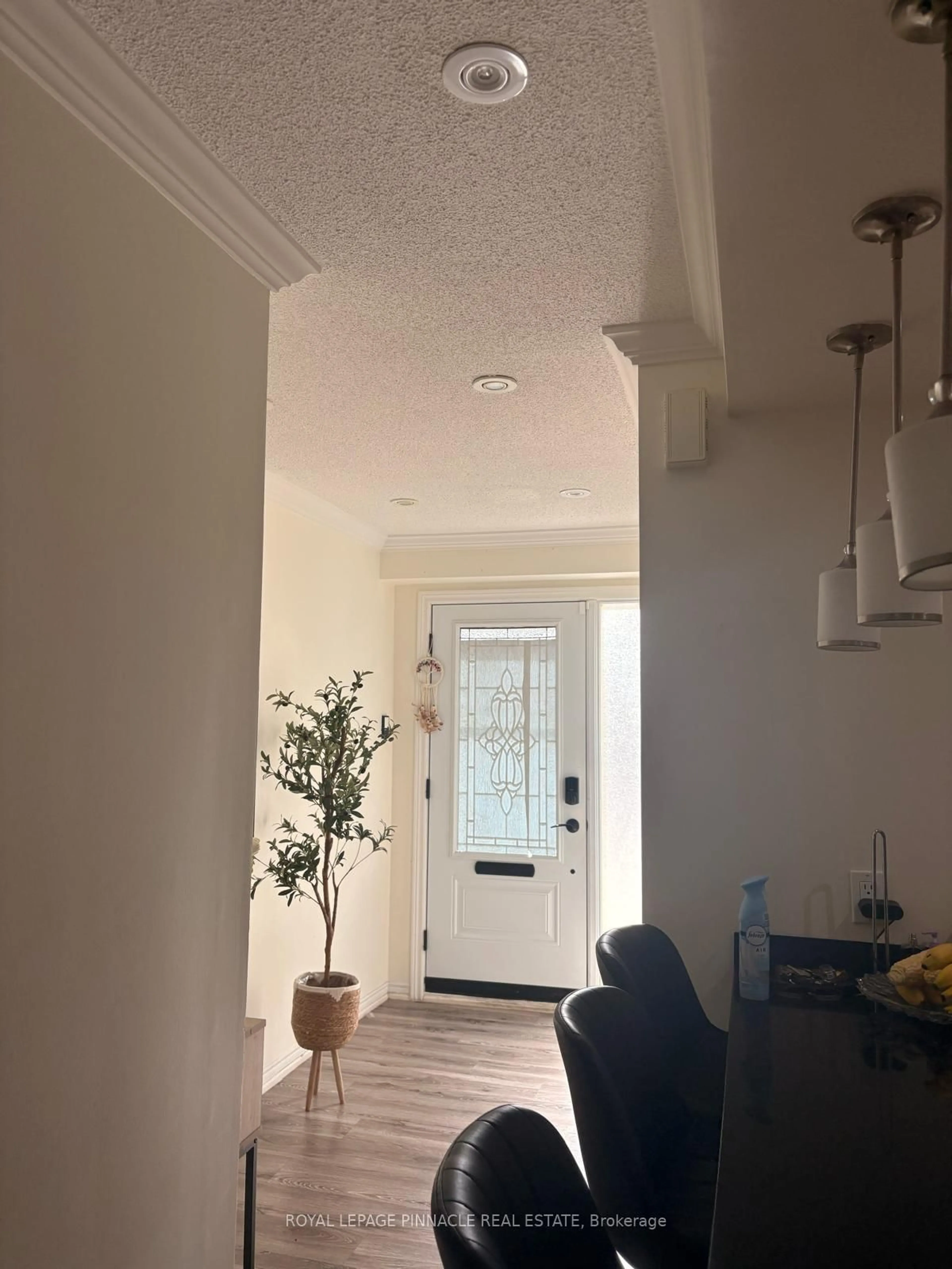 Indoor entryway for 3420 South Millway #53, Mississauga Ontario L5L 3V4