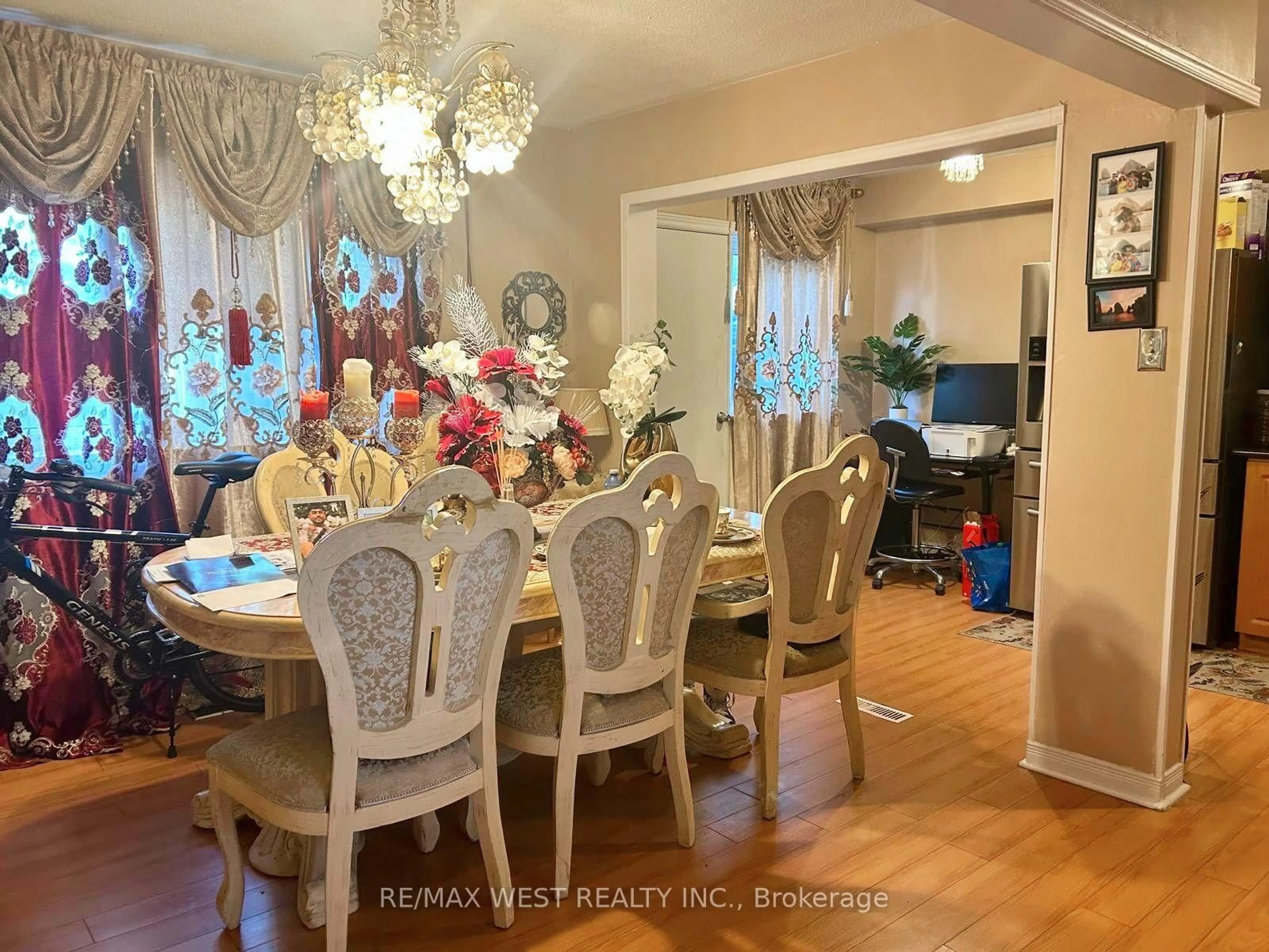 Dining room, wood/laminate floor for 6458 Finch Ave #134, Toronto Ontario M9V 1T4