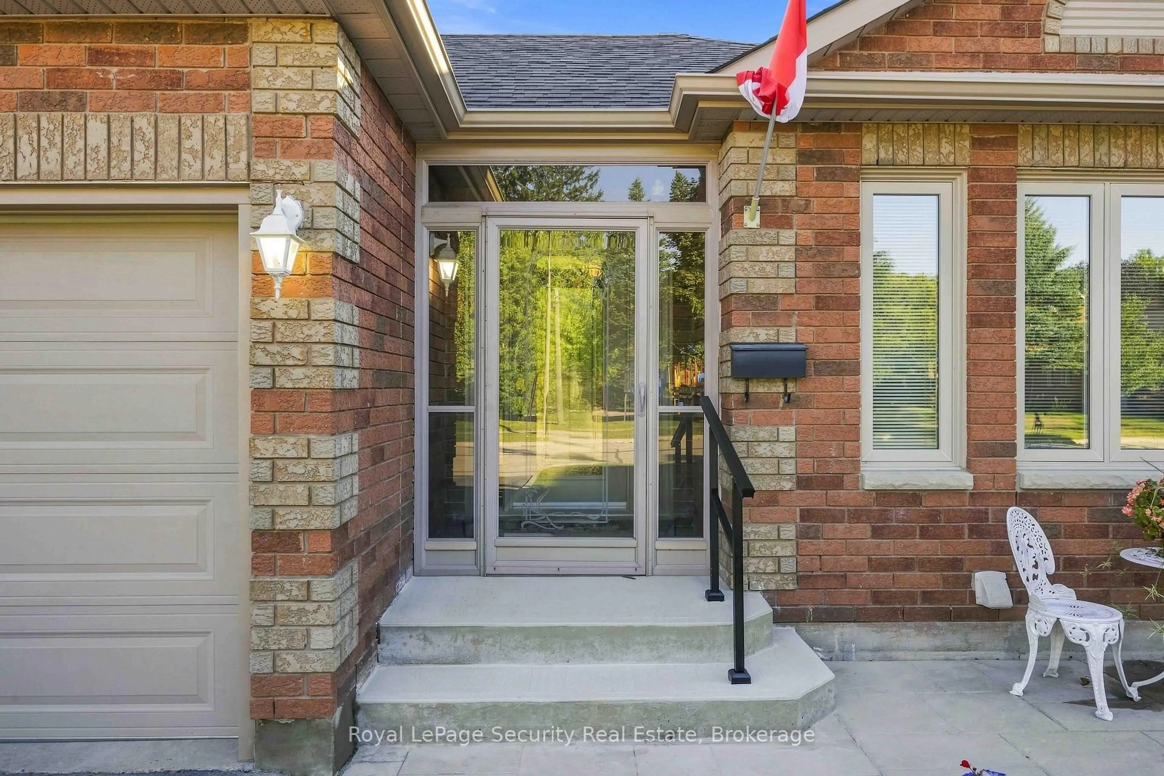 Unknown for 46 Birchway Pl, Halton Hills Ontario L7J 2X7