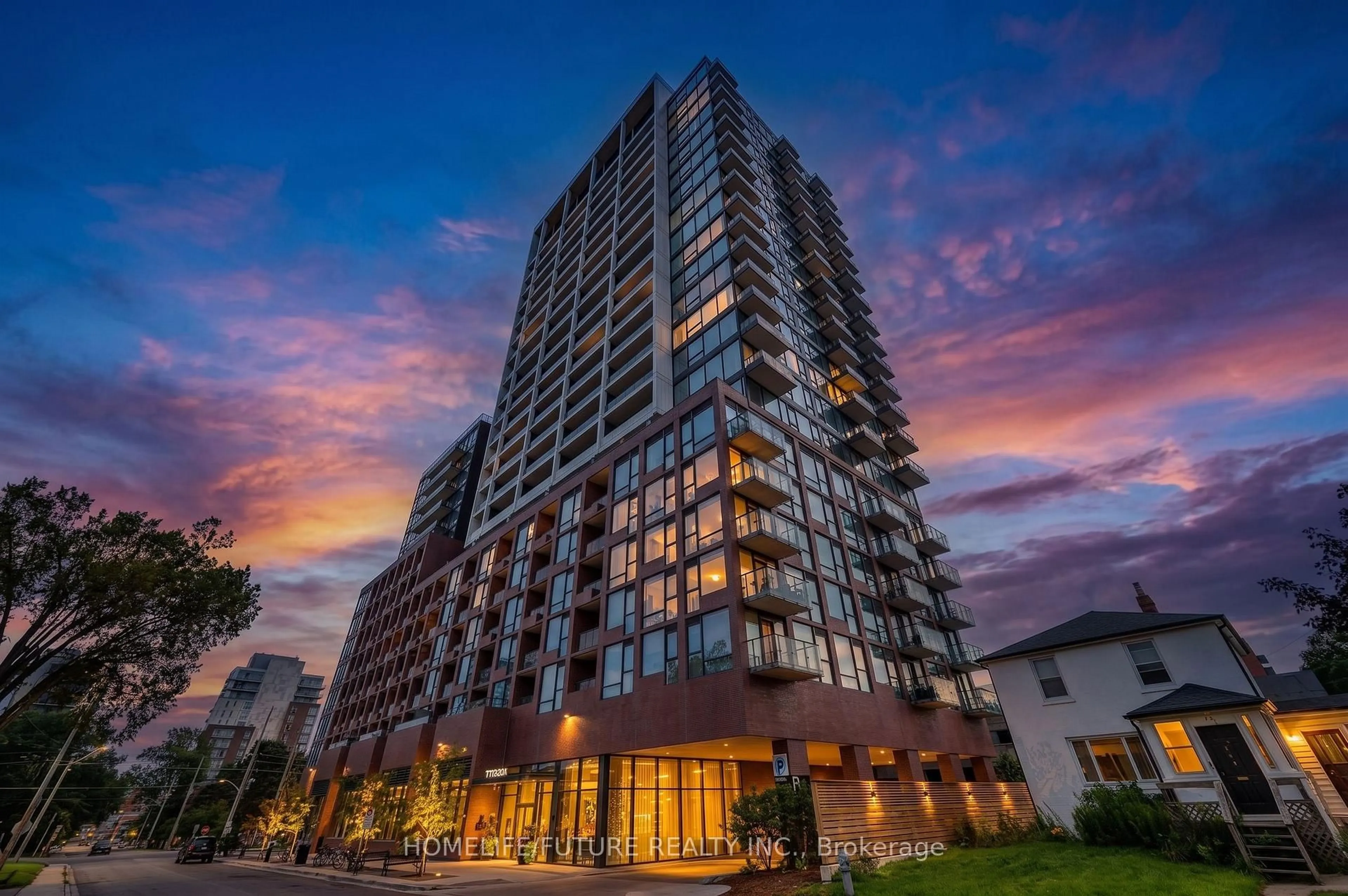 Unknown for 28 Ann St #208, Mississauga Ontario L5G 0E1