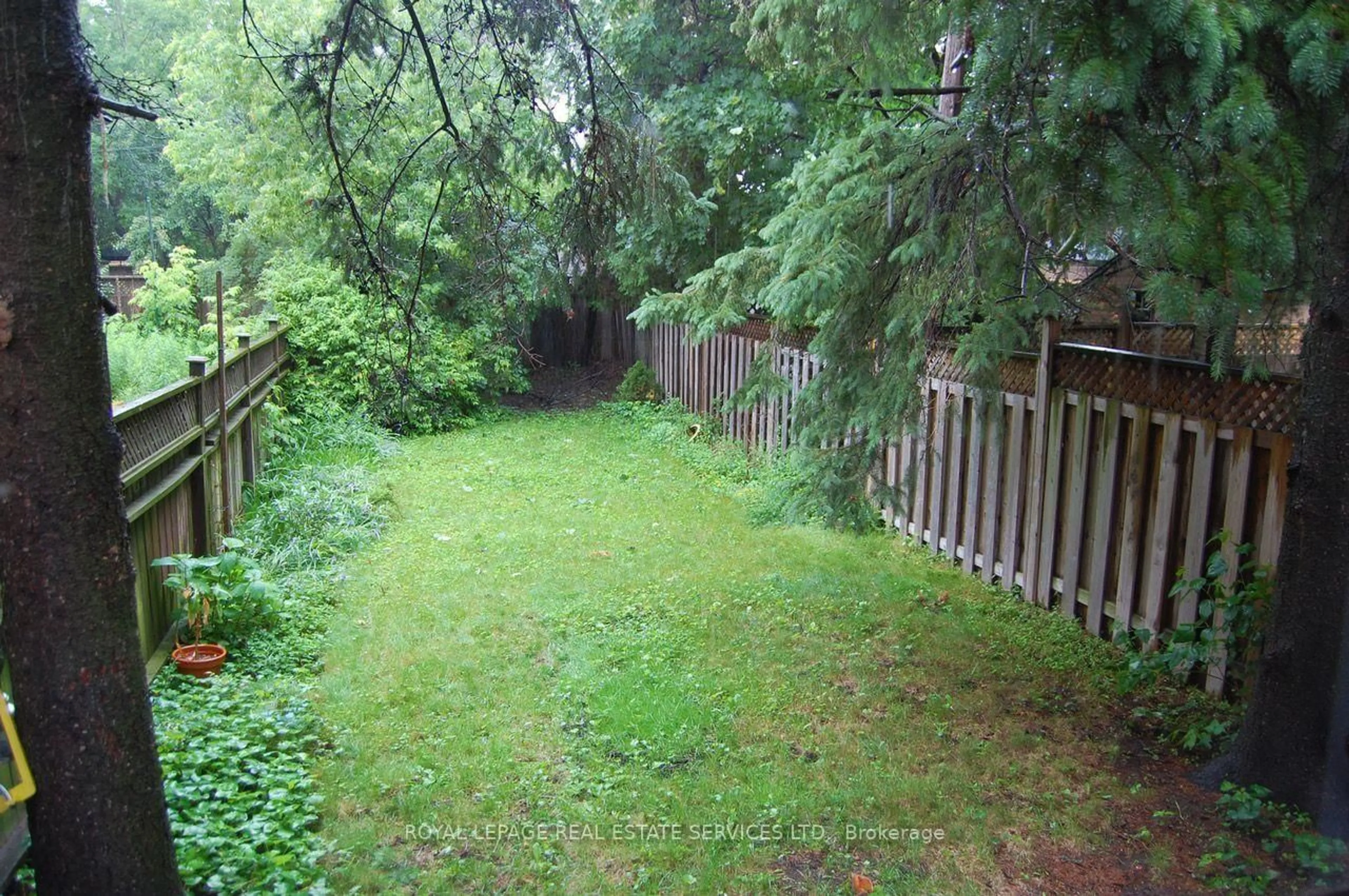 Patio, forest/trees view for 2 Saint Marks Rd, Toronto Ontario M6S 2H6