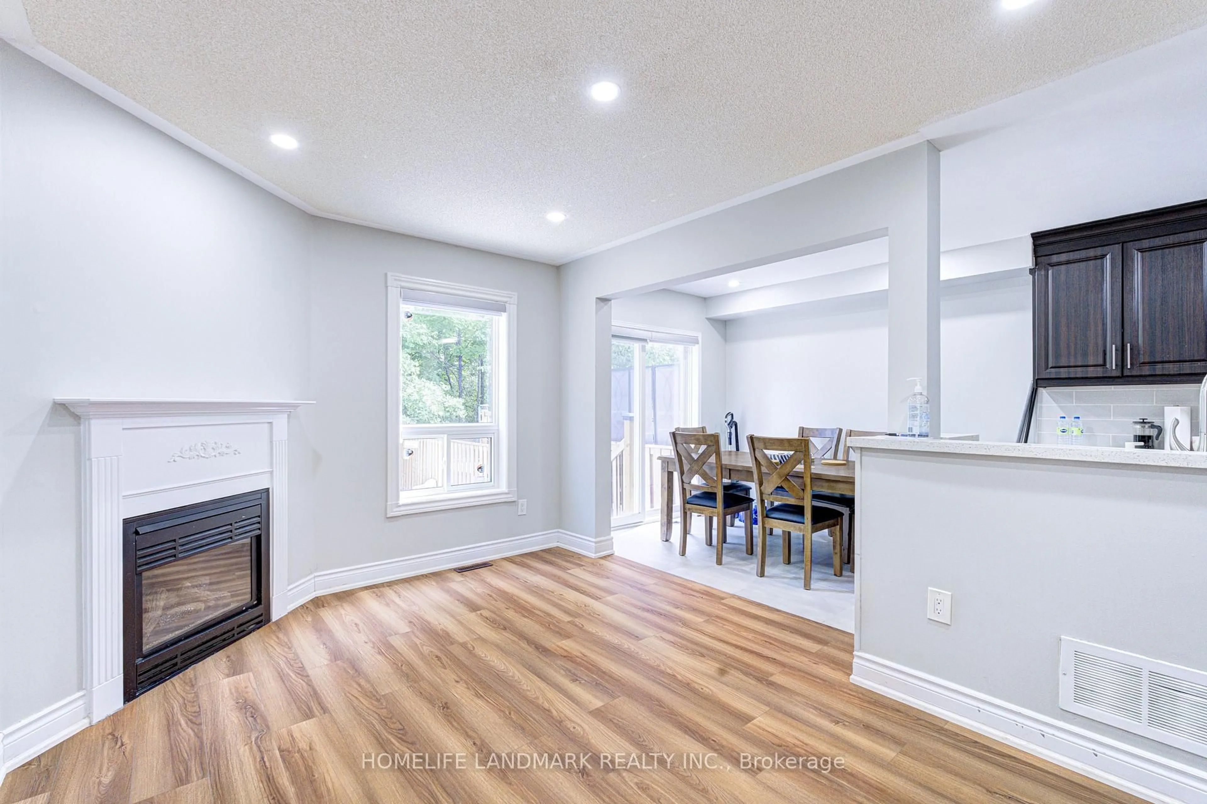 Unknown for 1192 Prestonwood Cres, Mississauga Ontario L5V 2V3