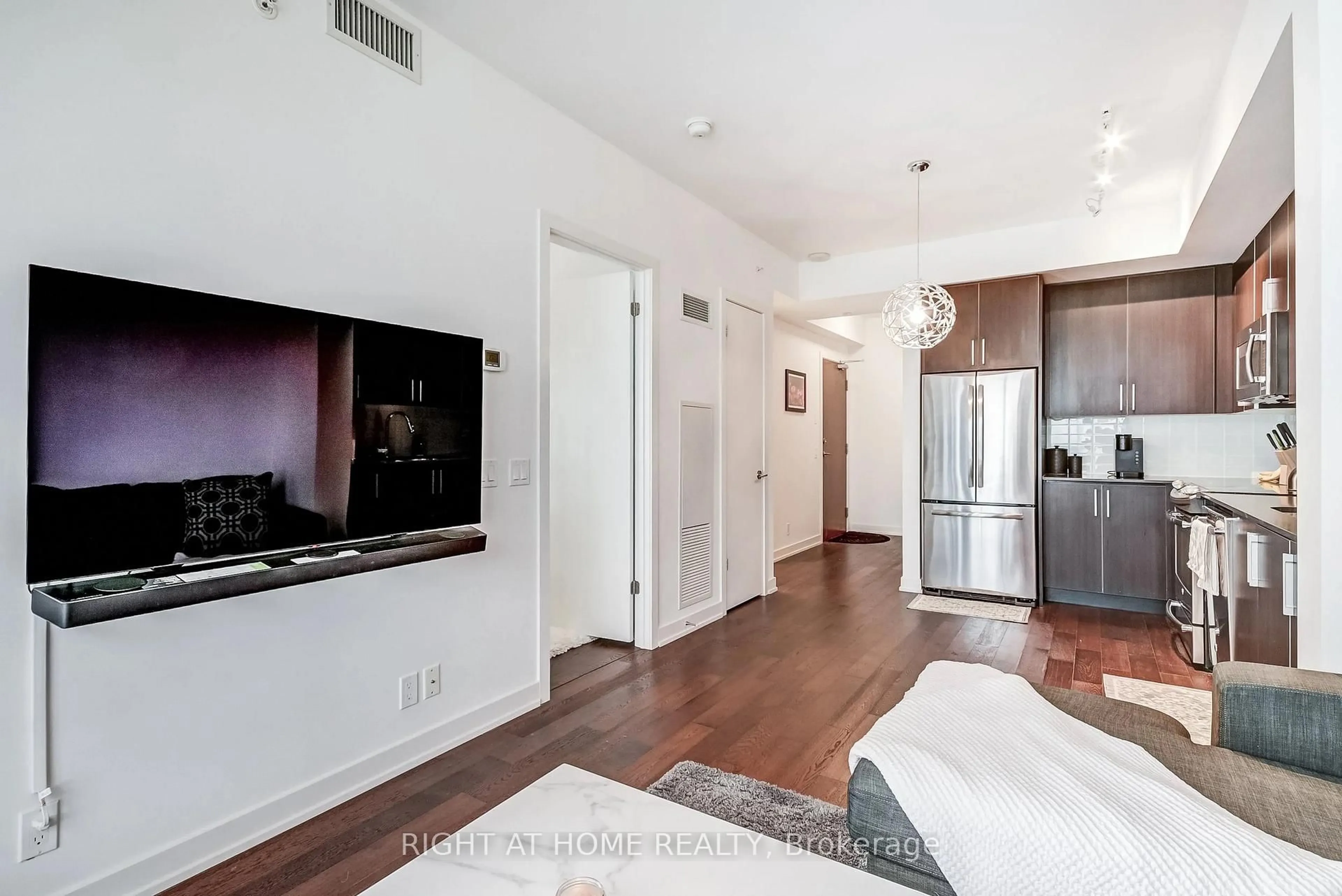 Unknown for 2212 Lake Shore Blvd #2710, Toronto Ontario M8V 0C2