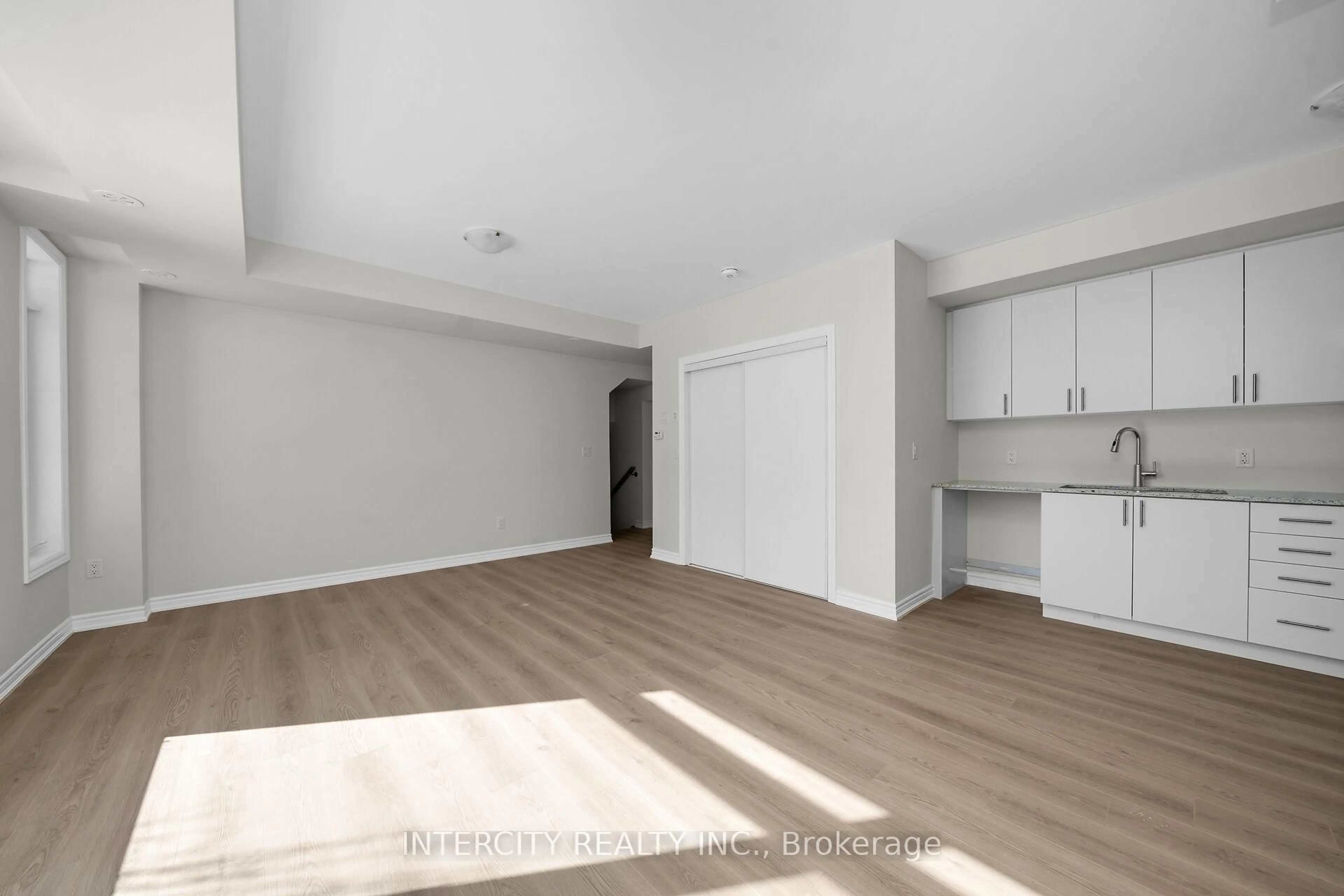 A pic of a room for 23 Vibrant Way, Caledon Ontario L7C 1Z9