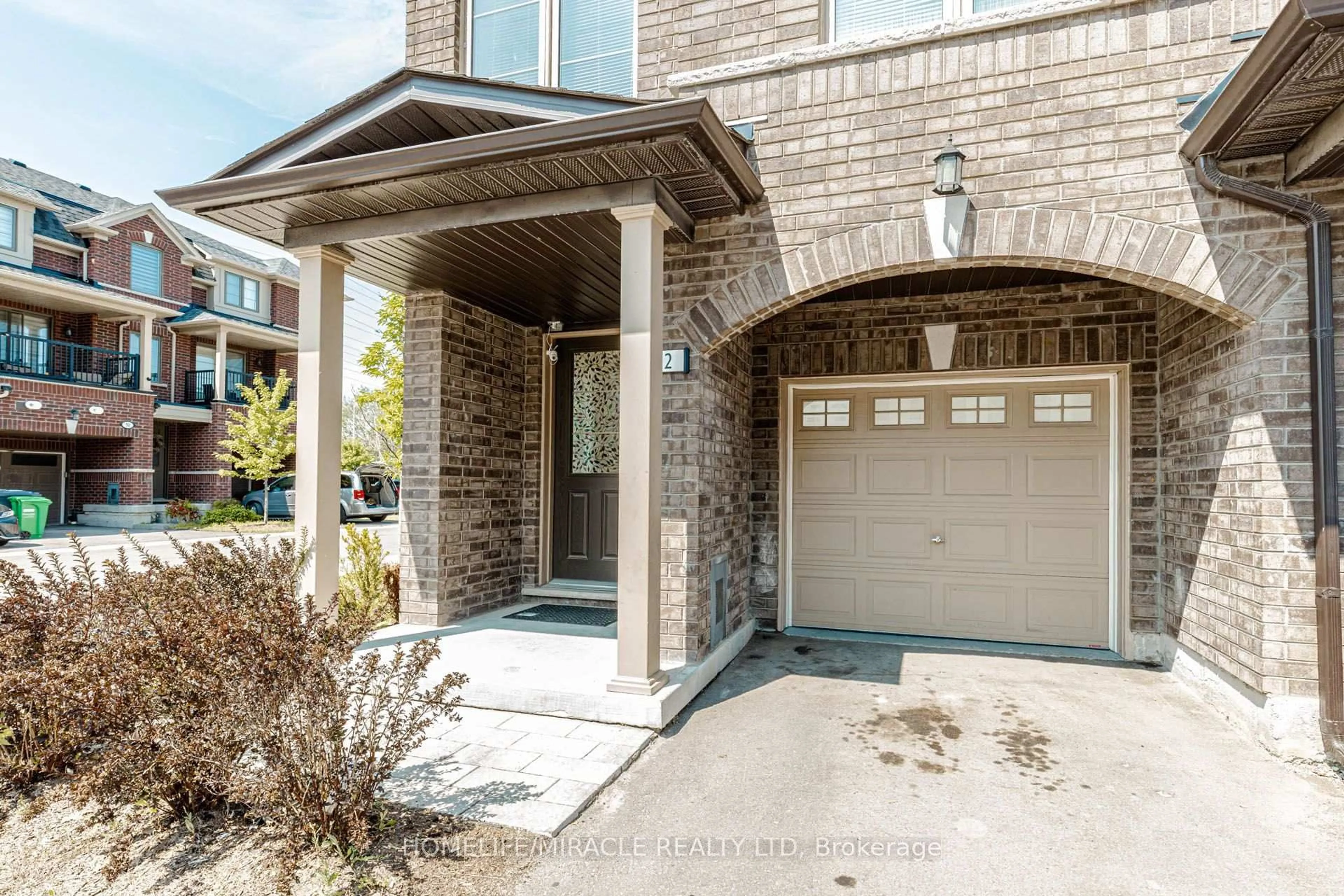 Home with brick exterior material, street for 32 Arcola St, Brampton Ontario L6P 4N7