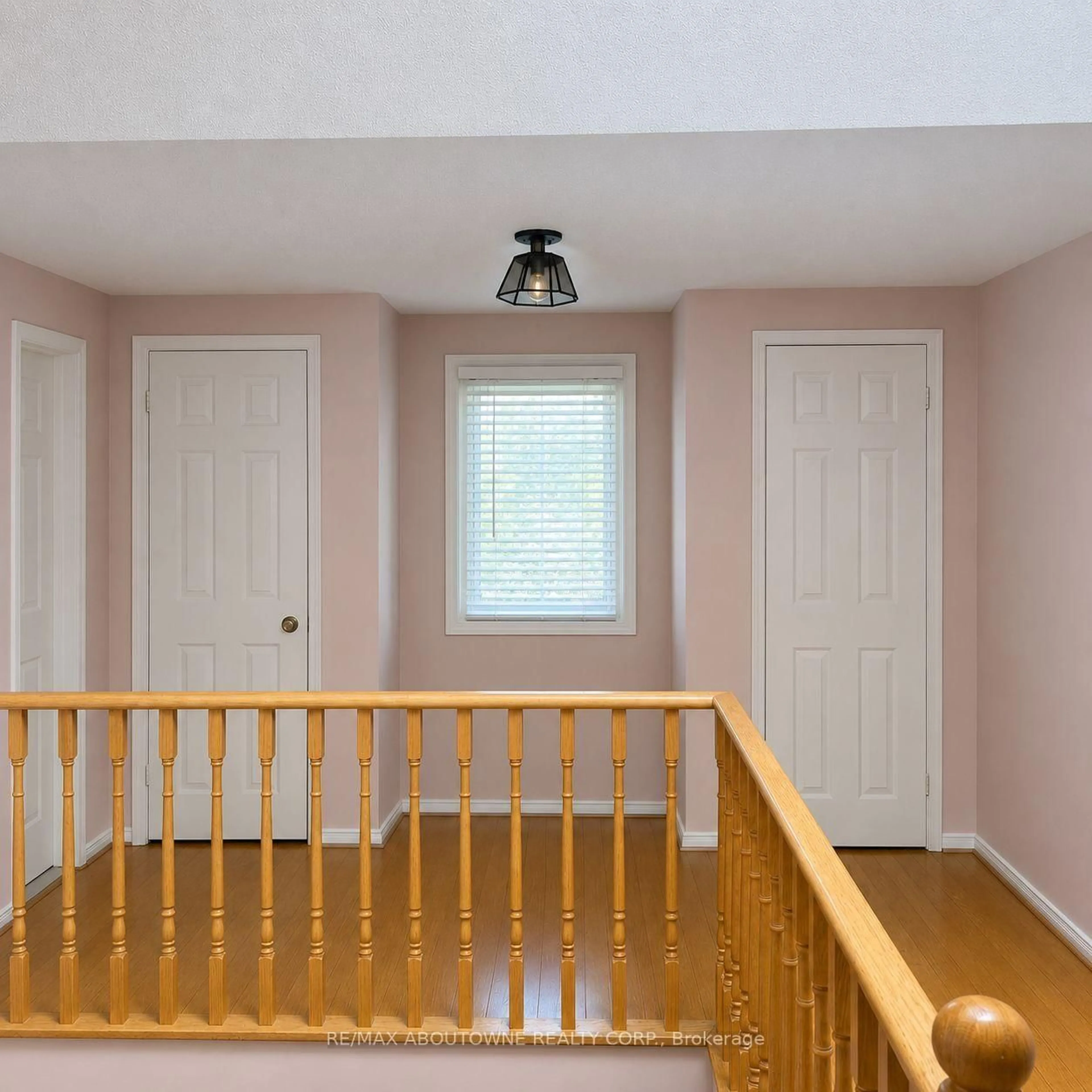 Unknown for 512 Chieftan Circ, Mississauga Ontario L4Z 3A3