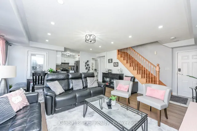 200 Veterans Dr #157, Brampton 4