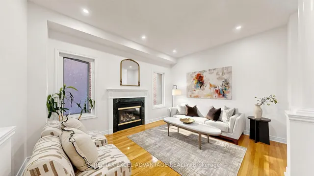 7238 Lowville Hts, Mississauga 5