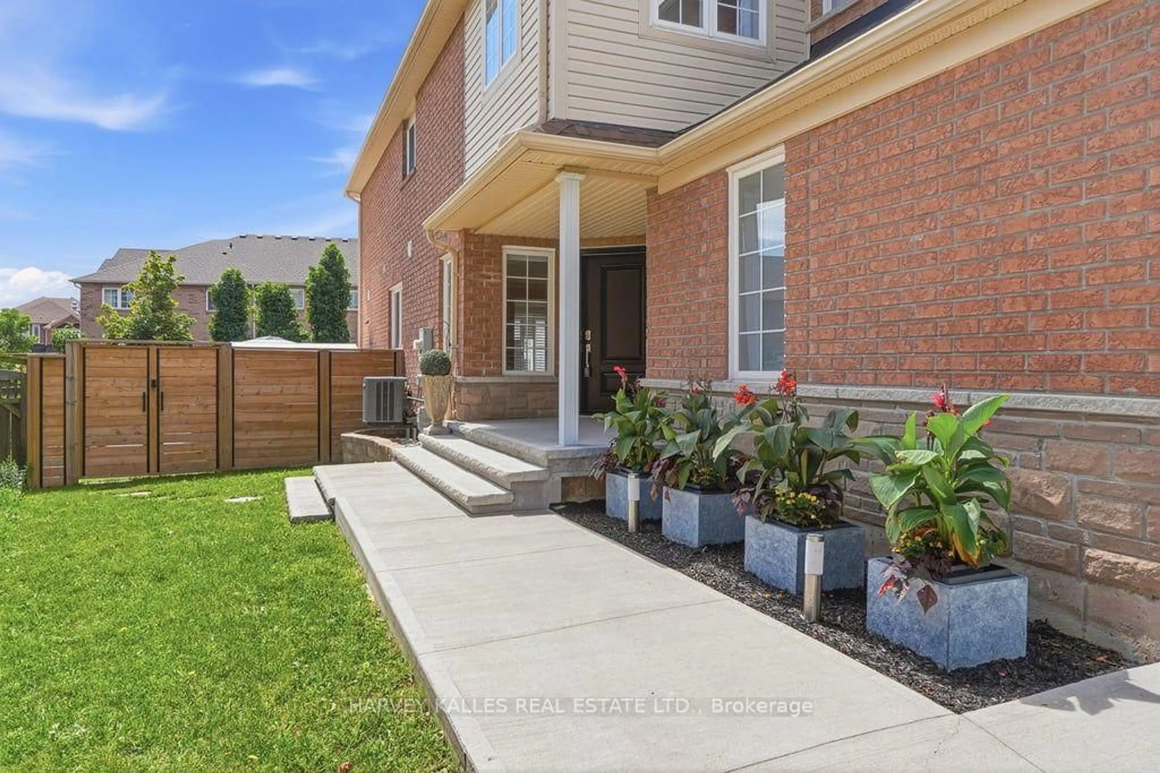 Home with brick exterior material, street for 2033 Redstone Cres, Oakville Ontario L6M 5B2