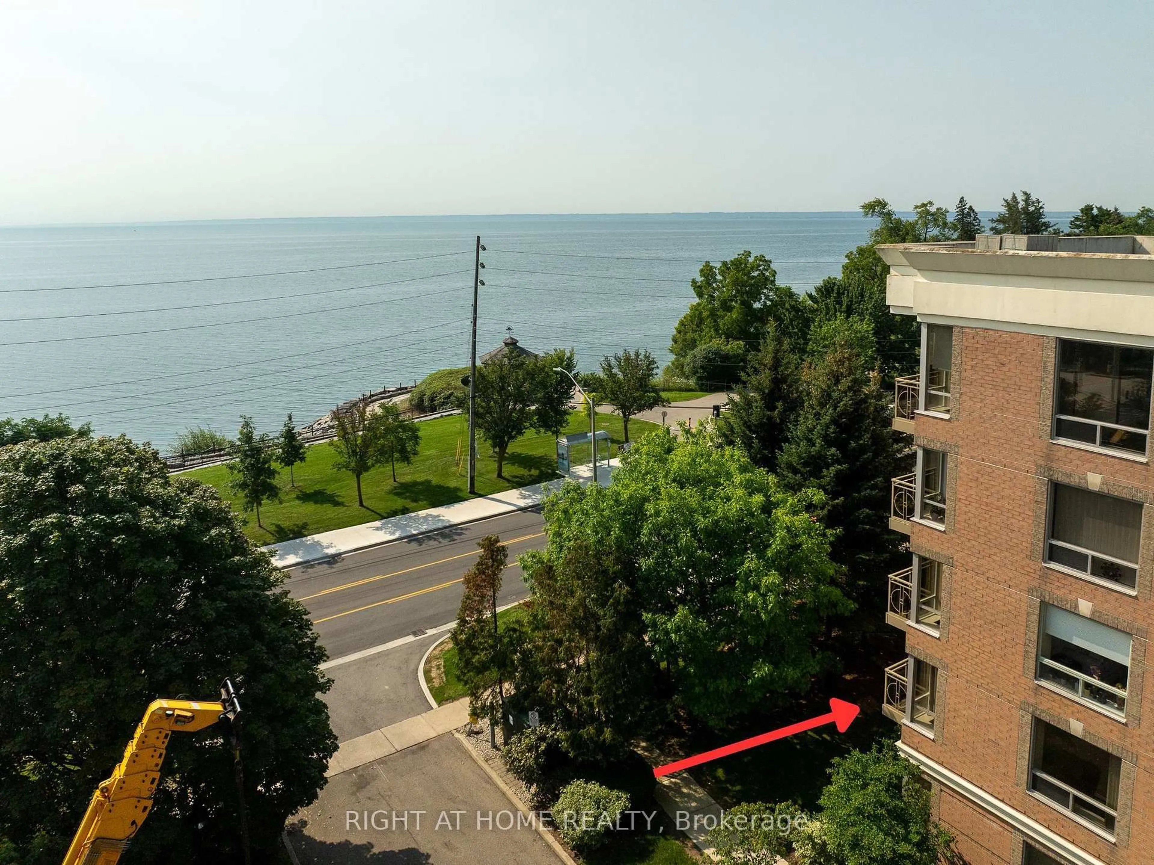 A pic from outside/outdoor area/front of a property/back of a property/a pic from drone, water/lake/river/ocean view for 100 Burloak Dr #1213, Burlington Ontario L7L 6P6
