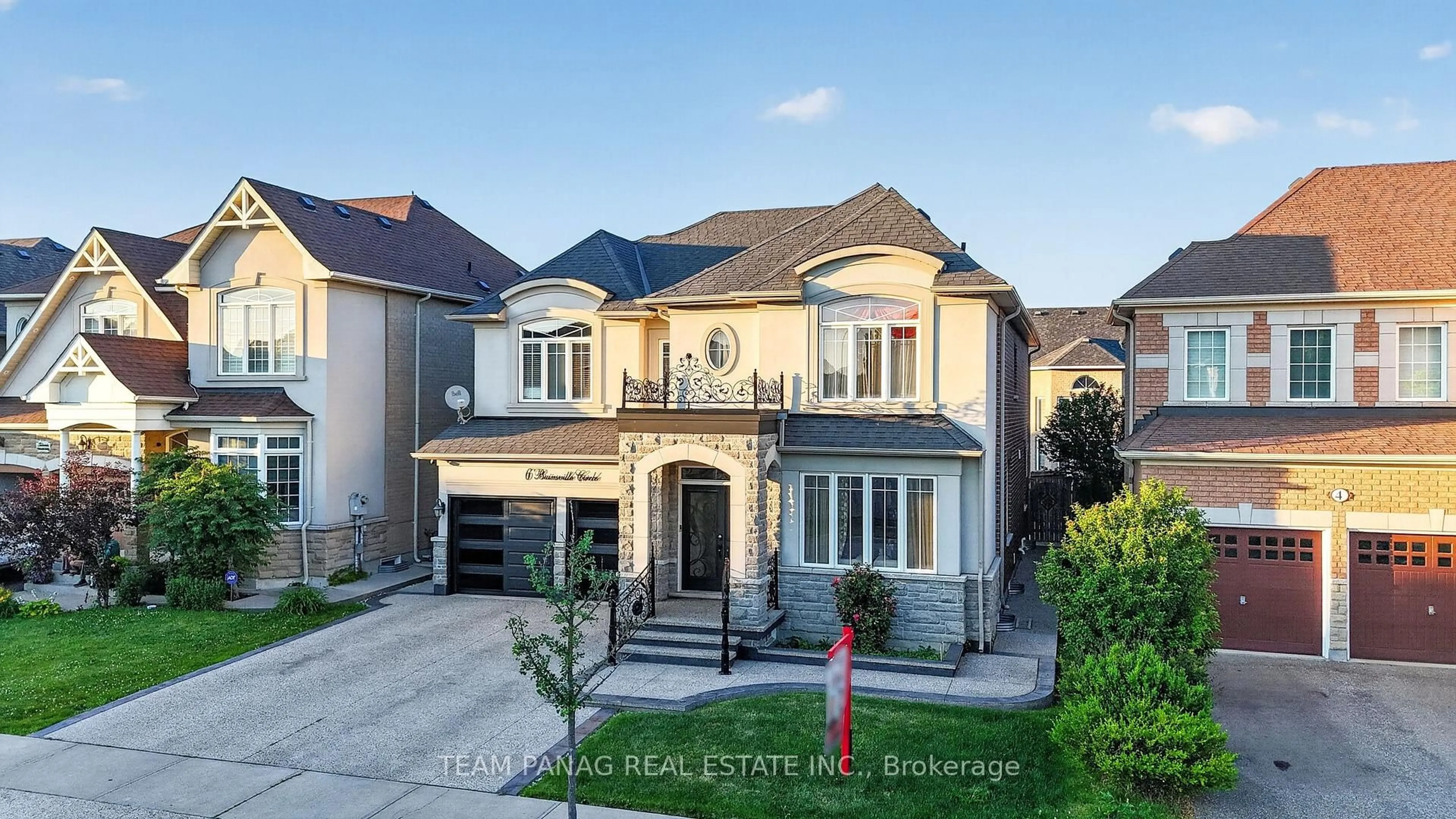 A pic from outside/outdoor area/front of a property/back of a property/a pic from drone, street for 6 Bainsville Circ, Brampton Ontario L6P 3A5