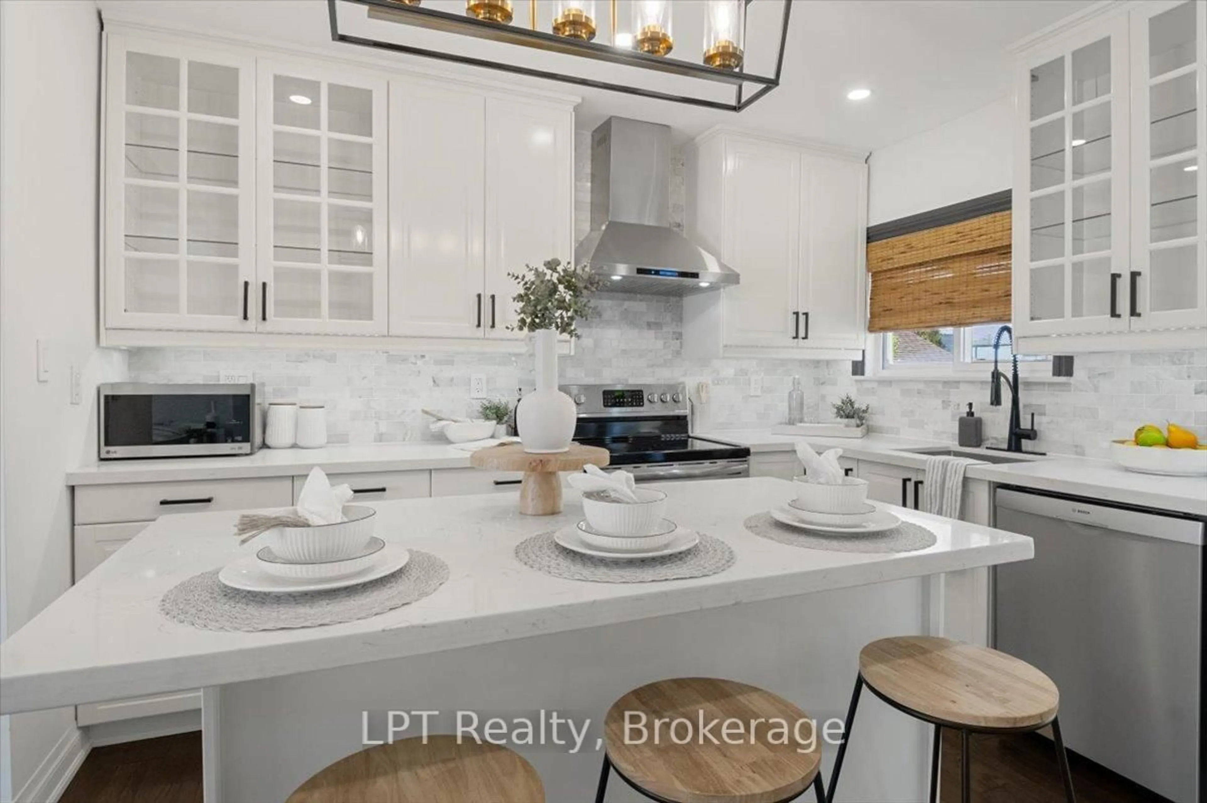 Open concept kitchen, ceramic/tile floor for 667 Wickens Ave, Burlington Ontario L7T 3T1