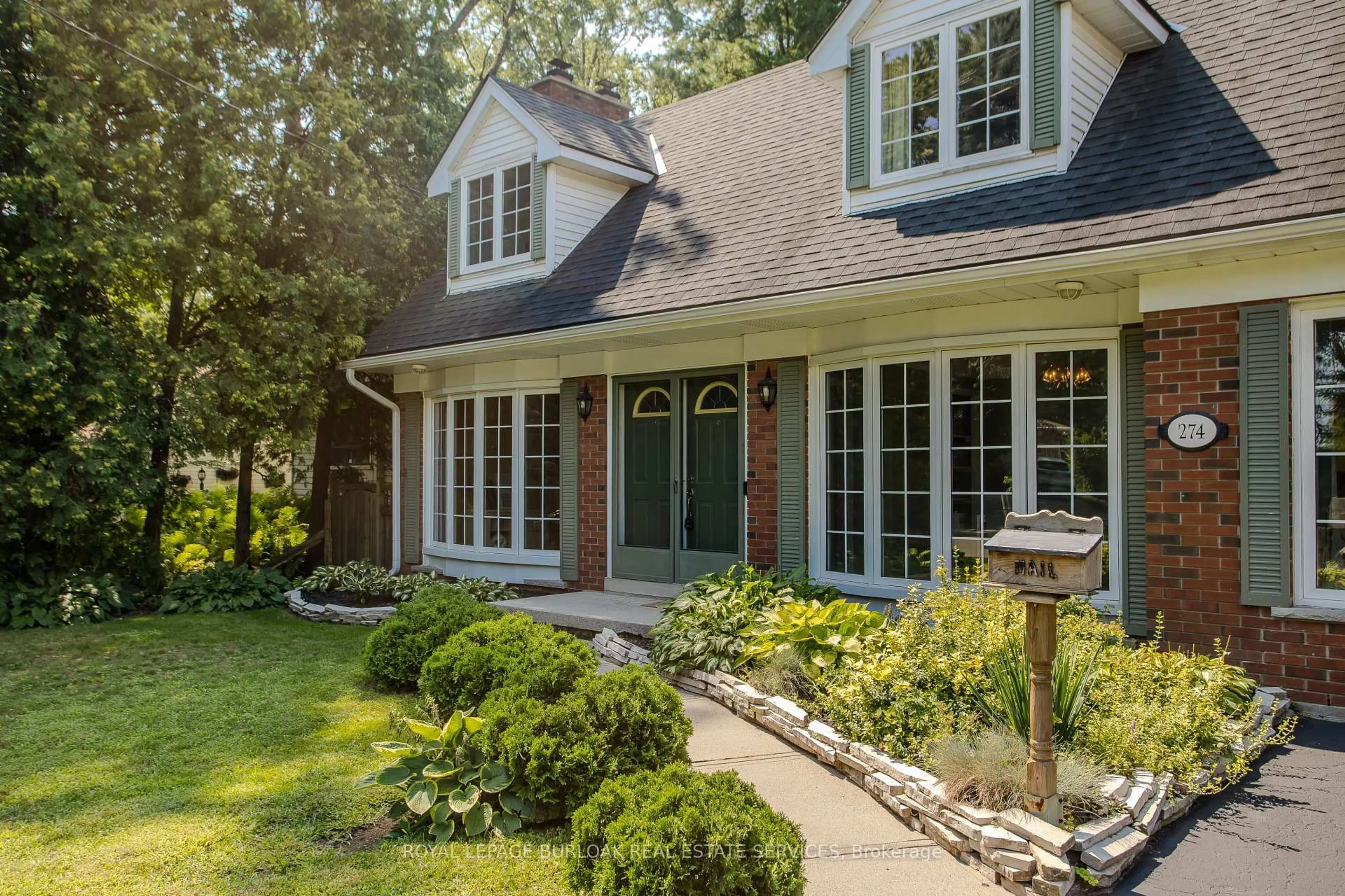 Home with brick exterior material, street for 274 Belvenia Rd, Burlington Ontario L7L 2G4