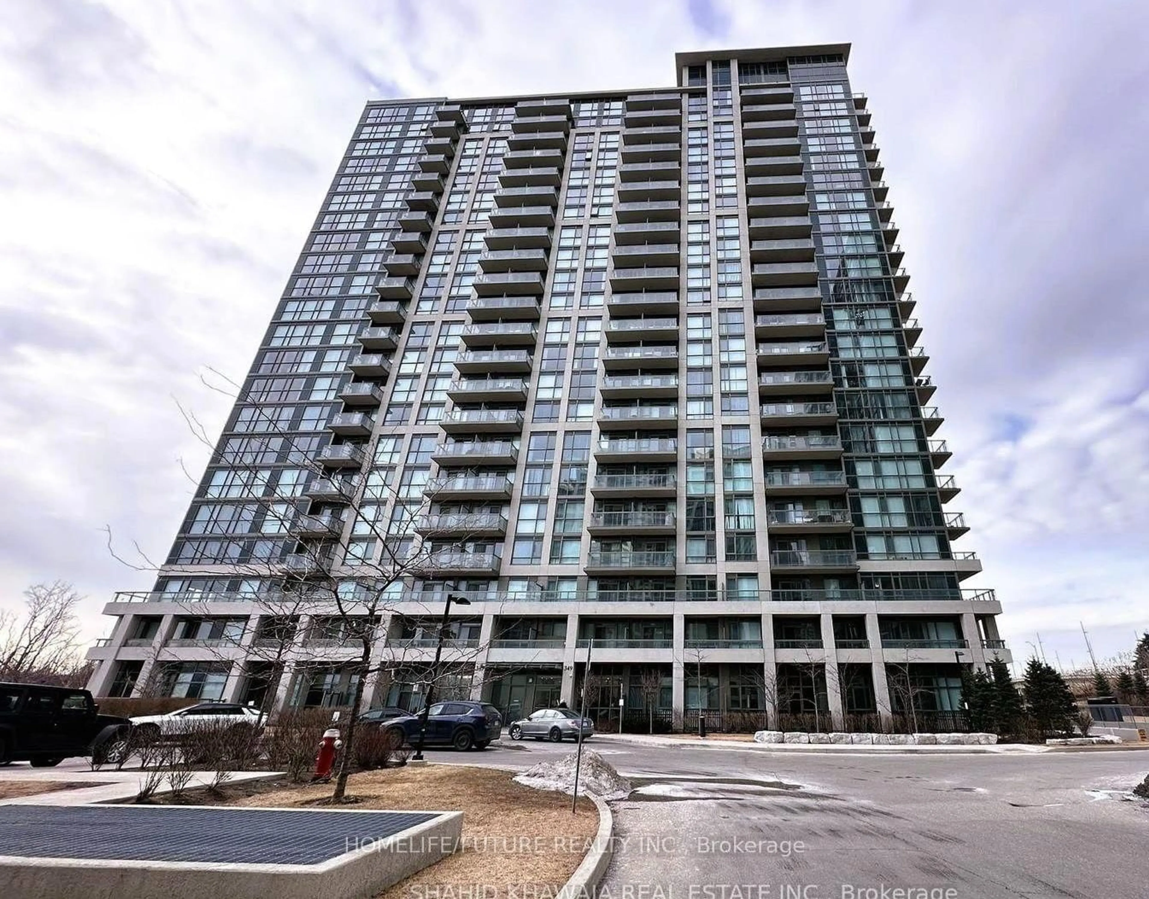 Indoor foyer for 349 Rathburn Rd #2003, Mississauga Ontario L5B 0G9