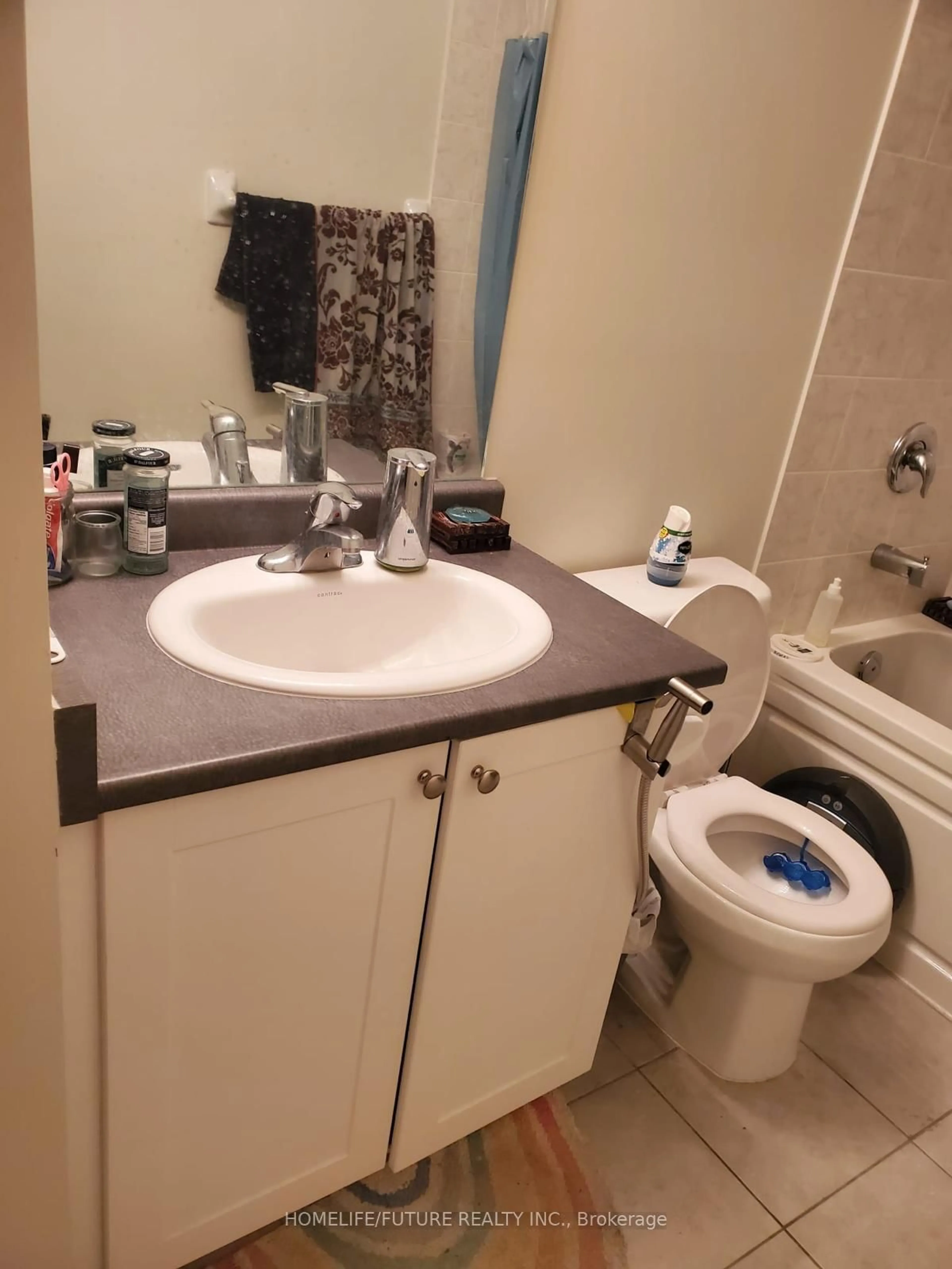 Standard bathroom, floor is not visible for 349 Rathburn Rd #2003, Mississauga Ontario L5B 0G9