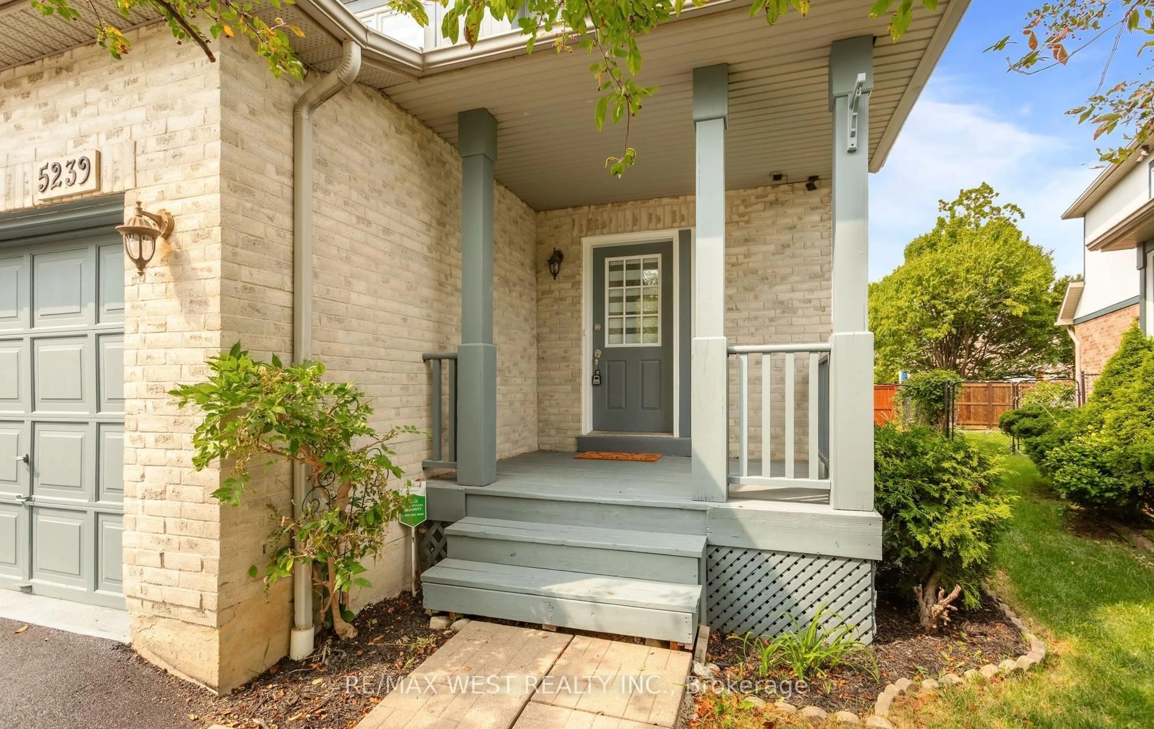 Unknown for 5239 Bushelgrove Circ, Mississauga Ontario L5M 6C5
