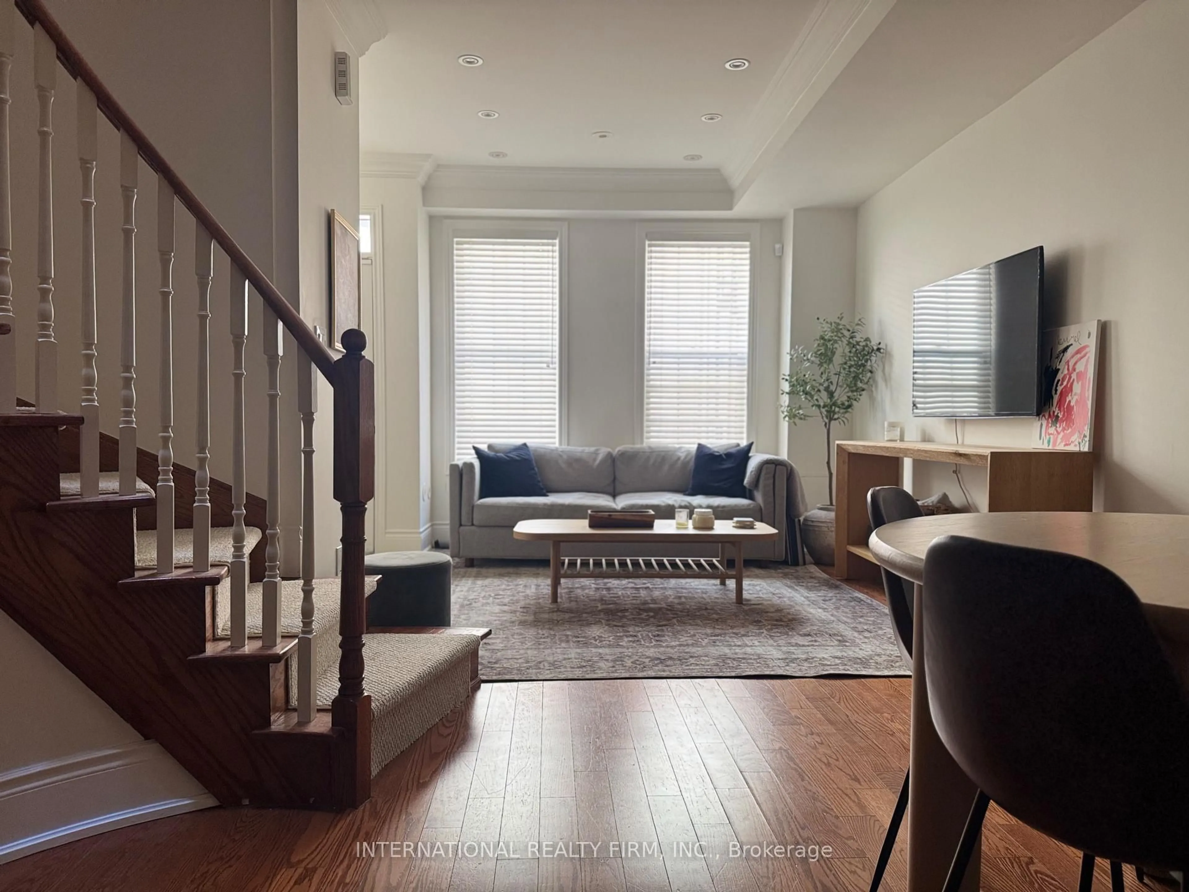 Living room with furniture, unknown for 1970 Bloor St #16, Toronto Ontario M6P 3K9