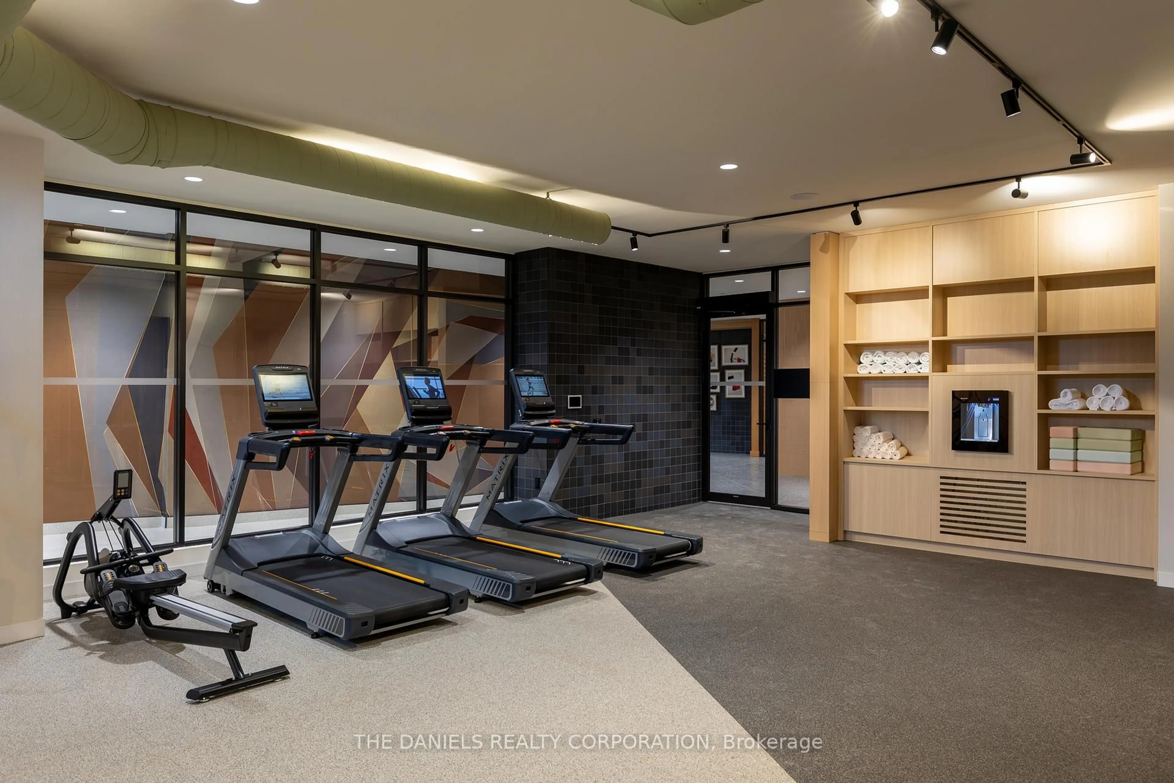 Gym or fitness room for 2495 Eglinton Ave #201, Mississauga Ontario L5M 2T2