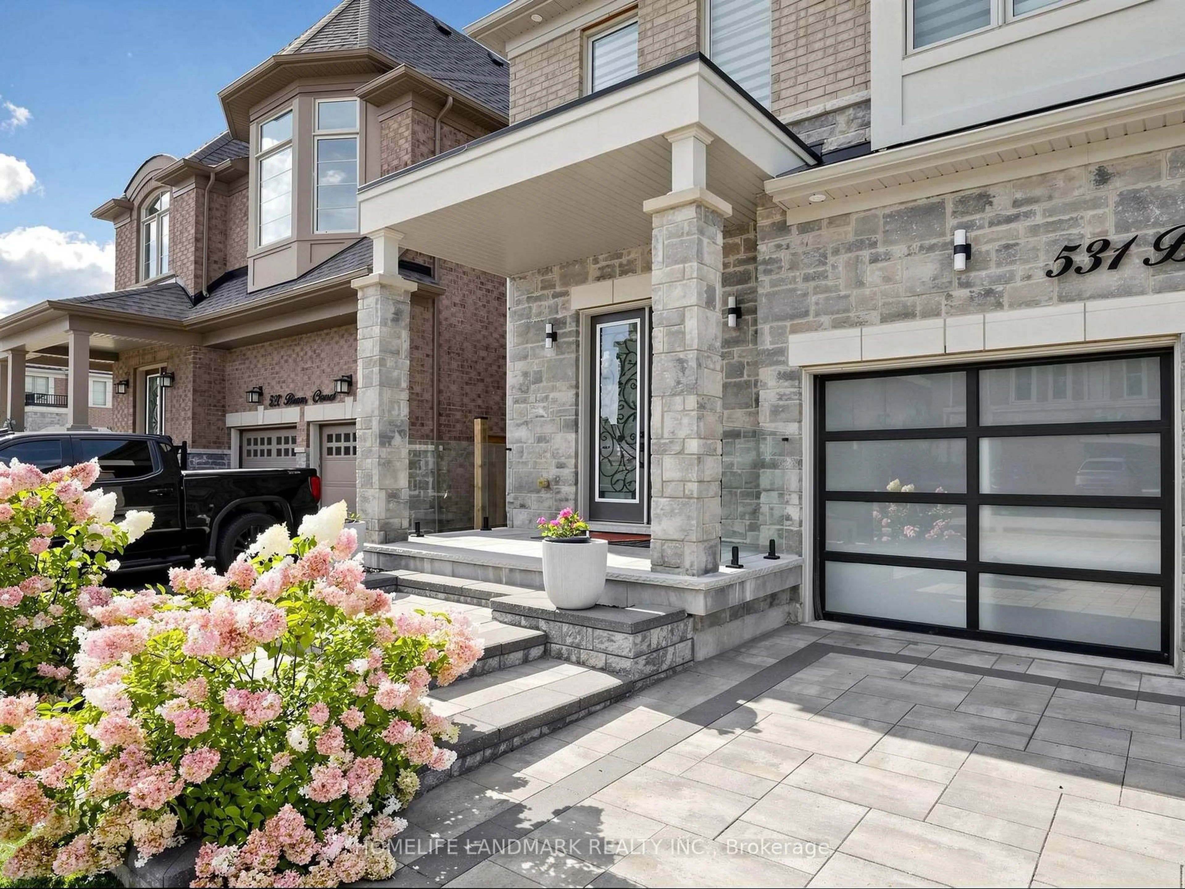 Home with brick exterior material, street for 531 Beam Crt, Milton Ontario L9E 1L4