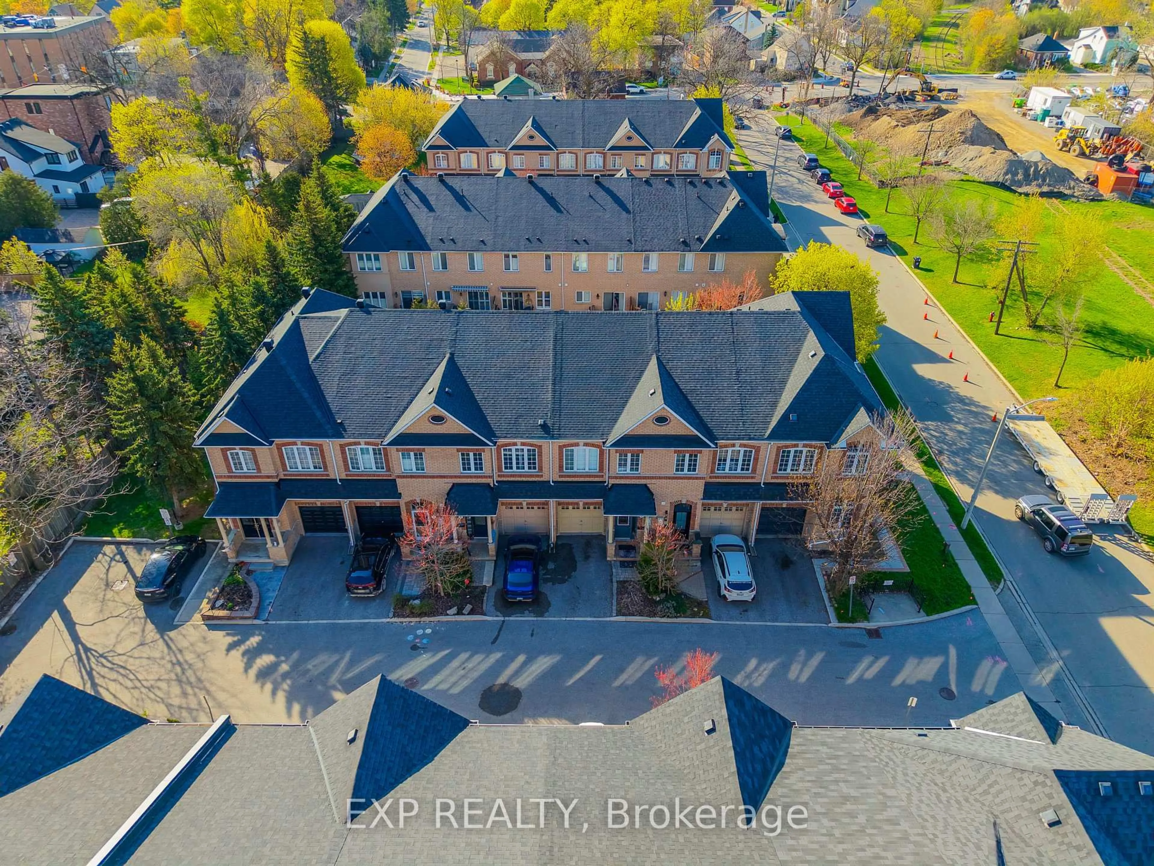 A pic from outside/outdoor area/front of a property/back of a property/a pic from drone, unknown for 6 Purple Finch Crt, Brampton Ontario L6X 5A3