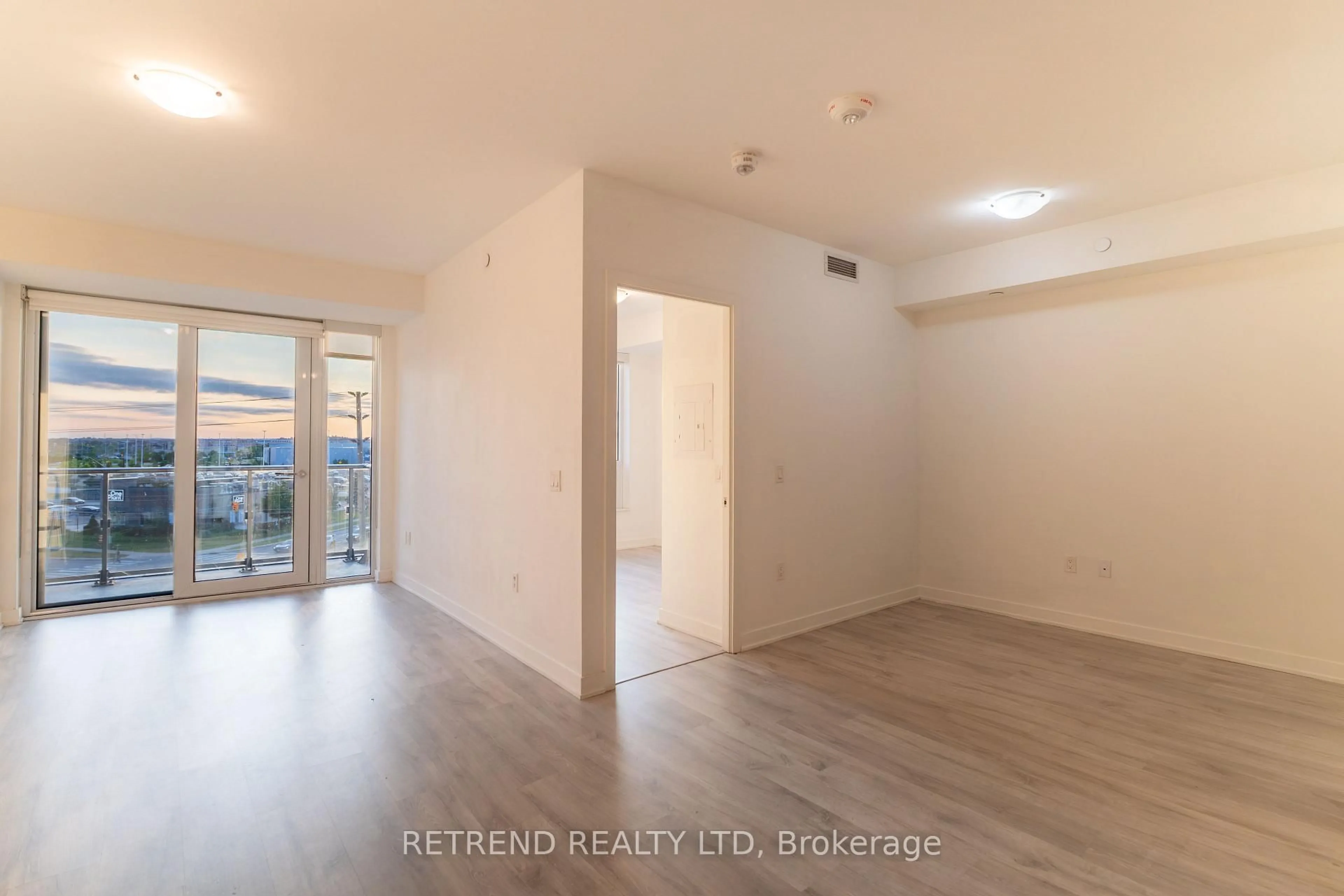 A pic of a room for 4655 metcalfe Ave #501, Mississauga Ontario L5M 0Z7
