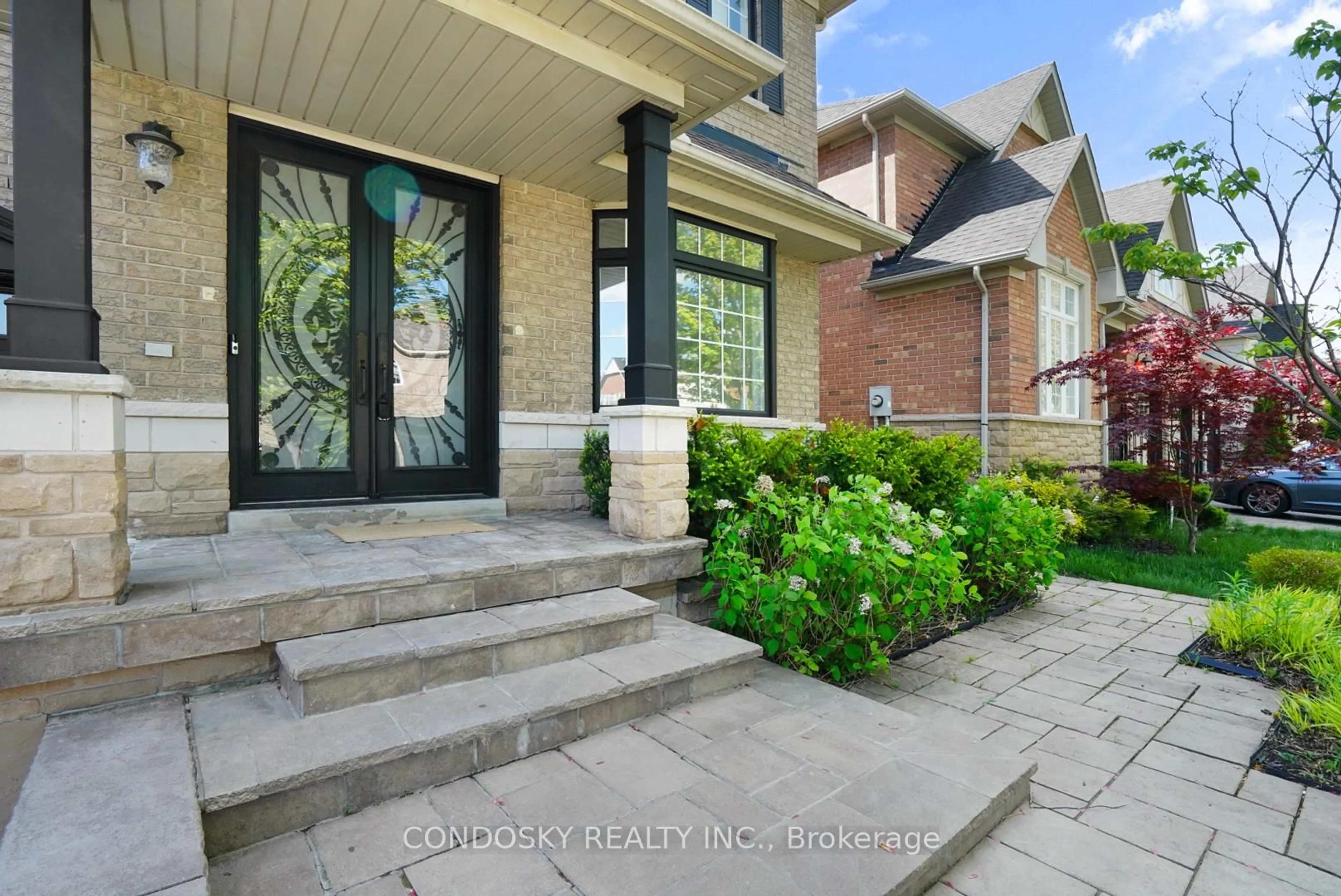 Home with brick exterior material, street for 3322 Fox Run Circ, Oakville Ontario L6L 6W4