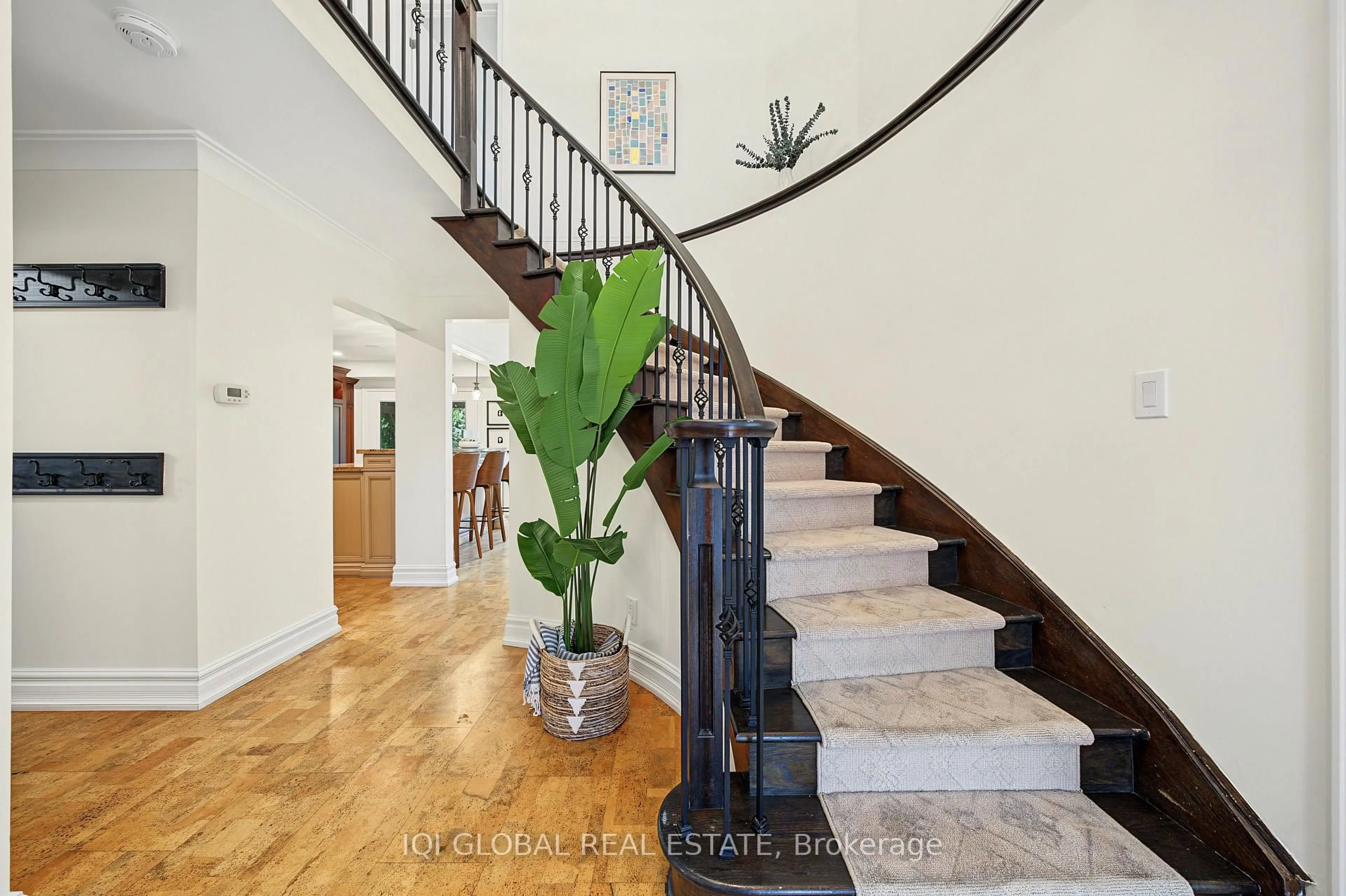 Unknown for 1497 Greenbriar Dr, Oakville Ontario L6M 1Y9