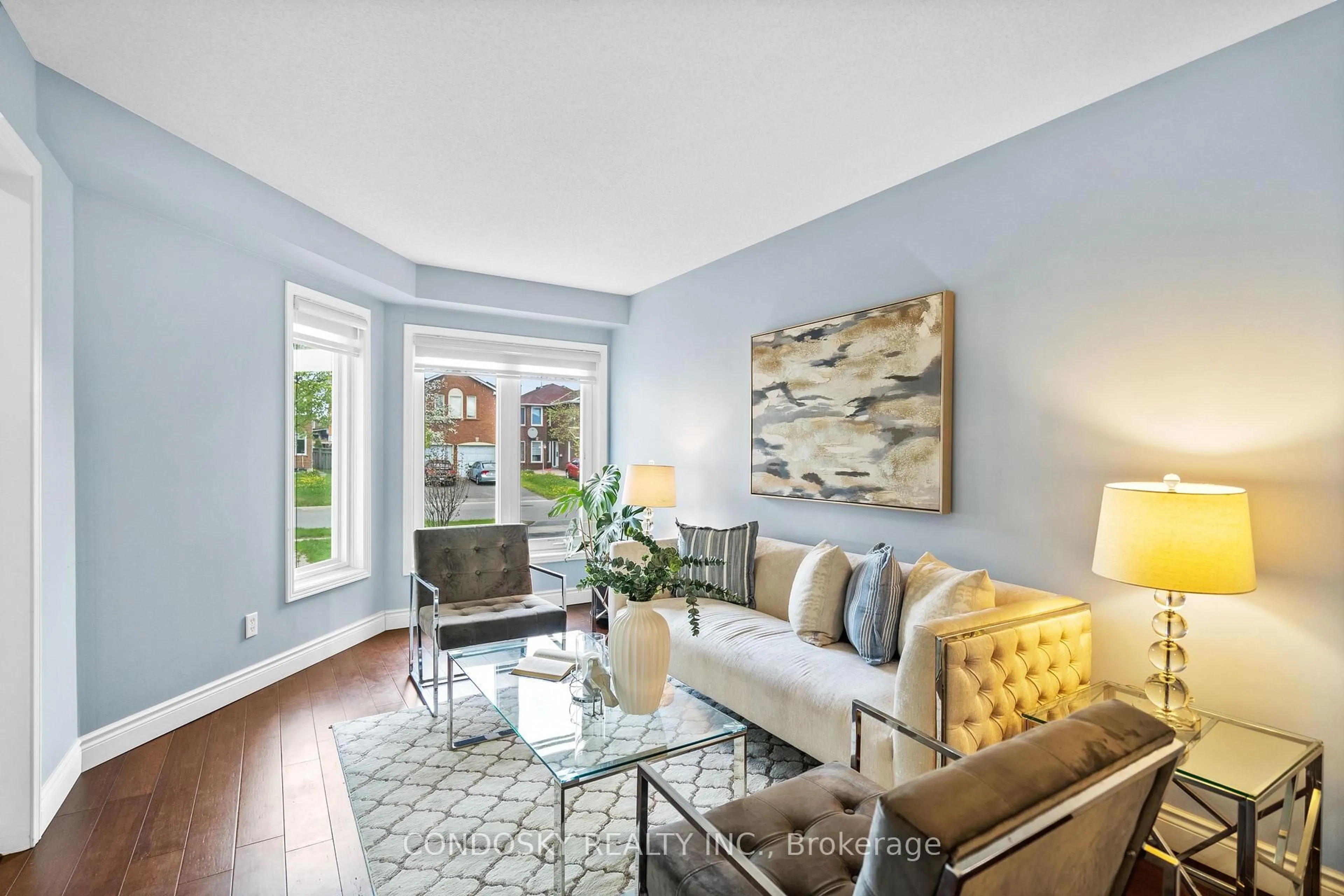 Living room with furniture, unknown for 6182 Duford Dr, Mississauga Ontario L5V 1A5