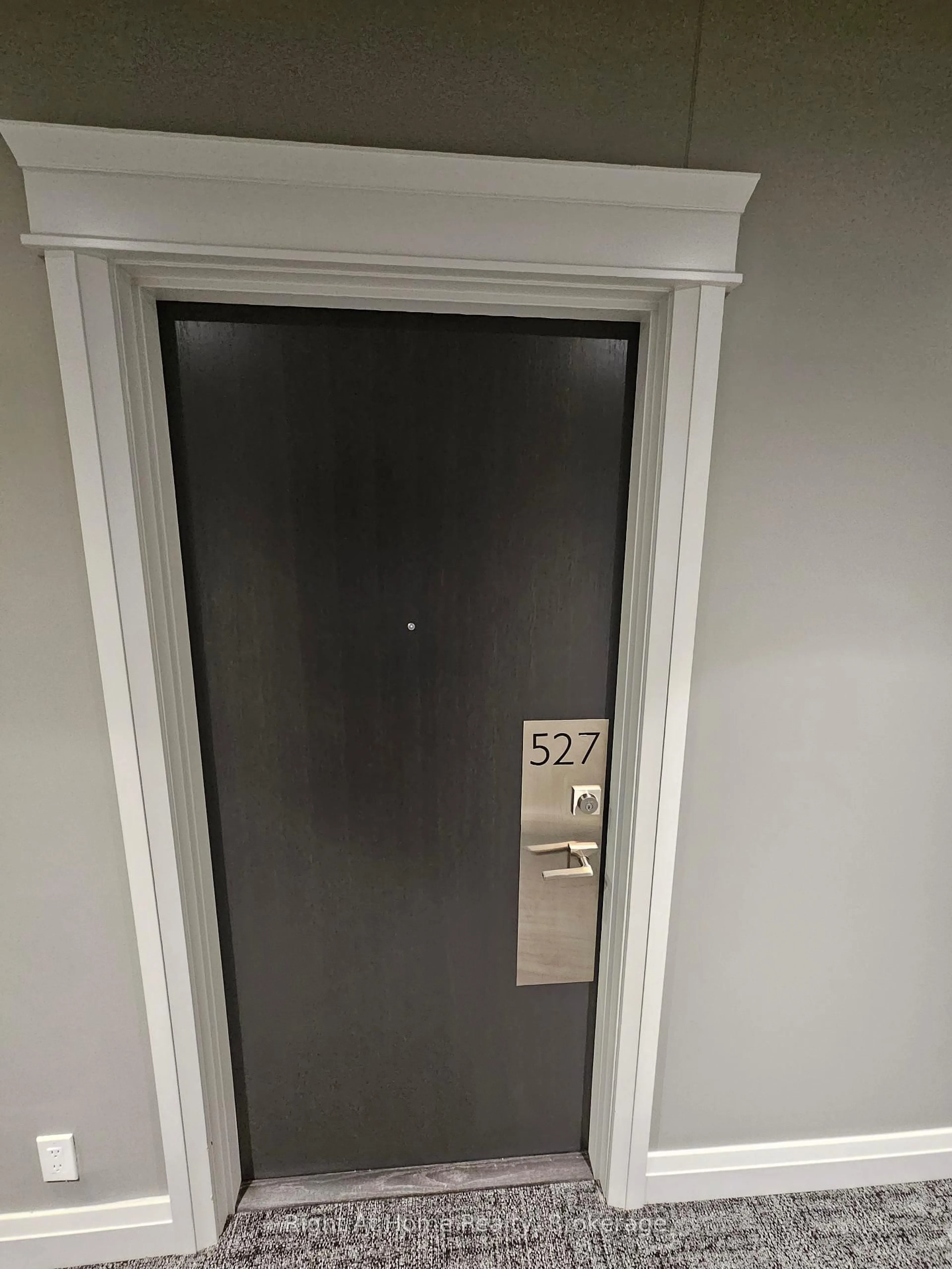 Unknown for 102 GROVEWOOD Common #527, Oakville Ontario L6H 0X2
