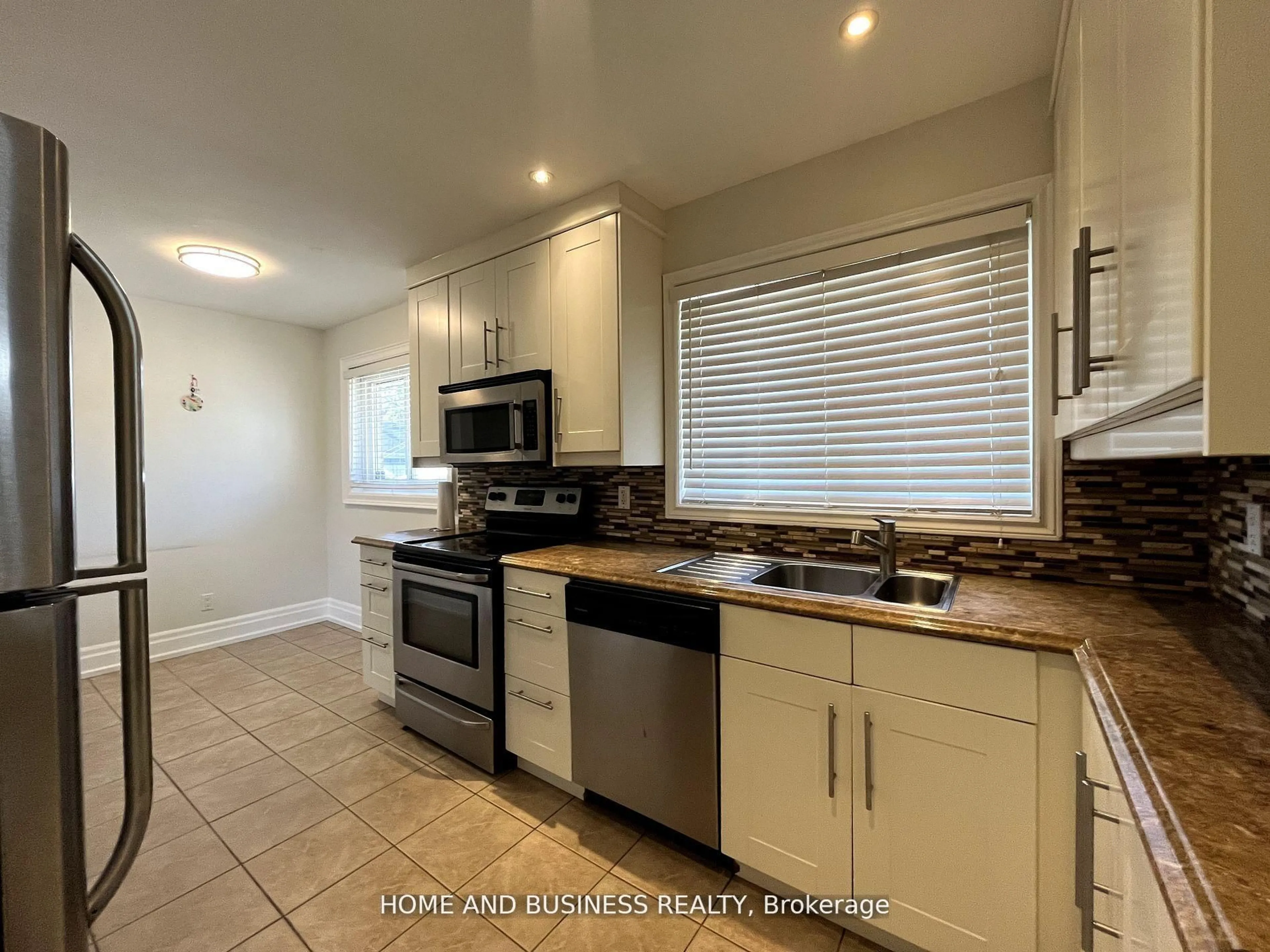 Unknown for 376 Ashbury Rd, Oakville Ontario L6K 2M7