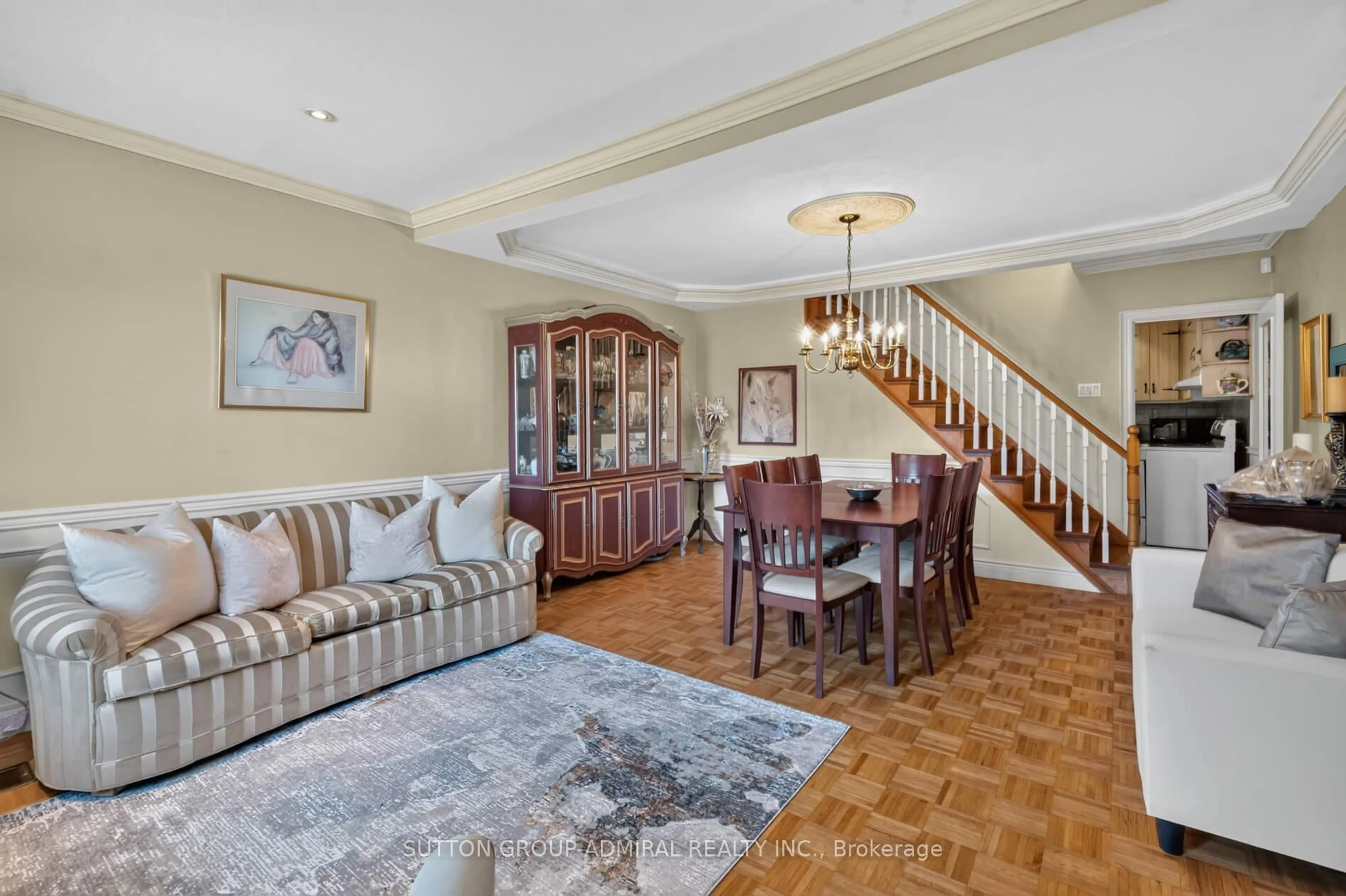 Living room with furniture, unknown for 320 Weston Rd, Toronto Ontario M6N 3P5