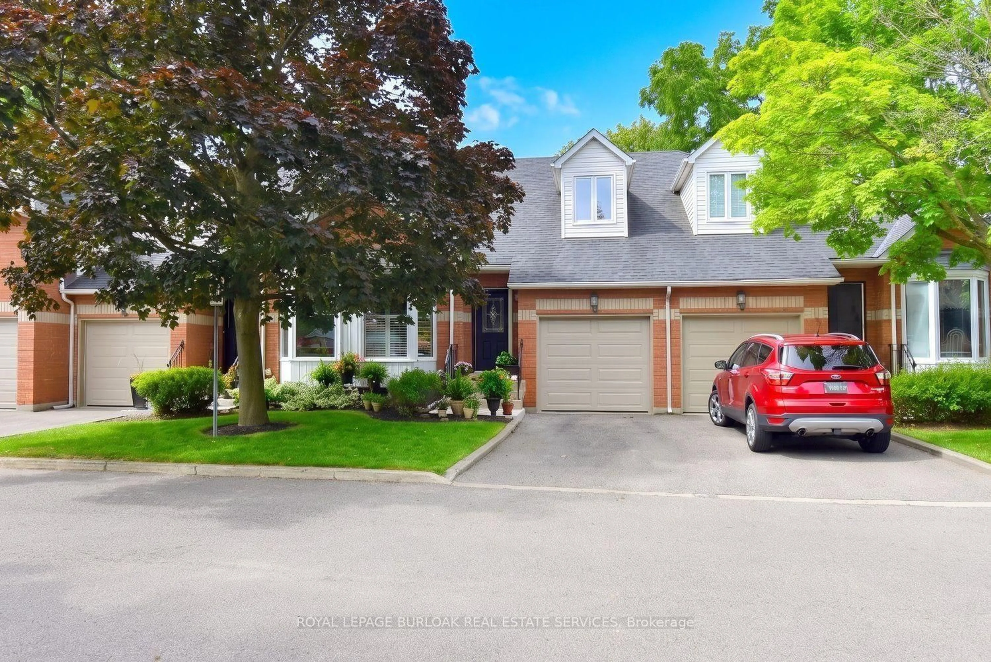 Home with brick exterior material, street for 476 Walkers Line #13, Burlington Ontario L7N 2E2