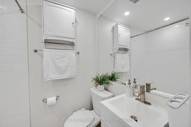 2265 Middlesmoor Cres, Burlington 2