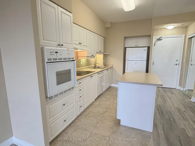 810 Scollard Crt #1007, Mississauga 3