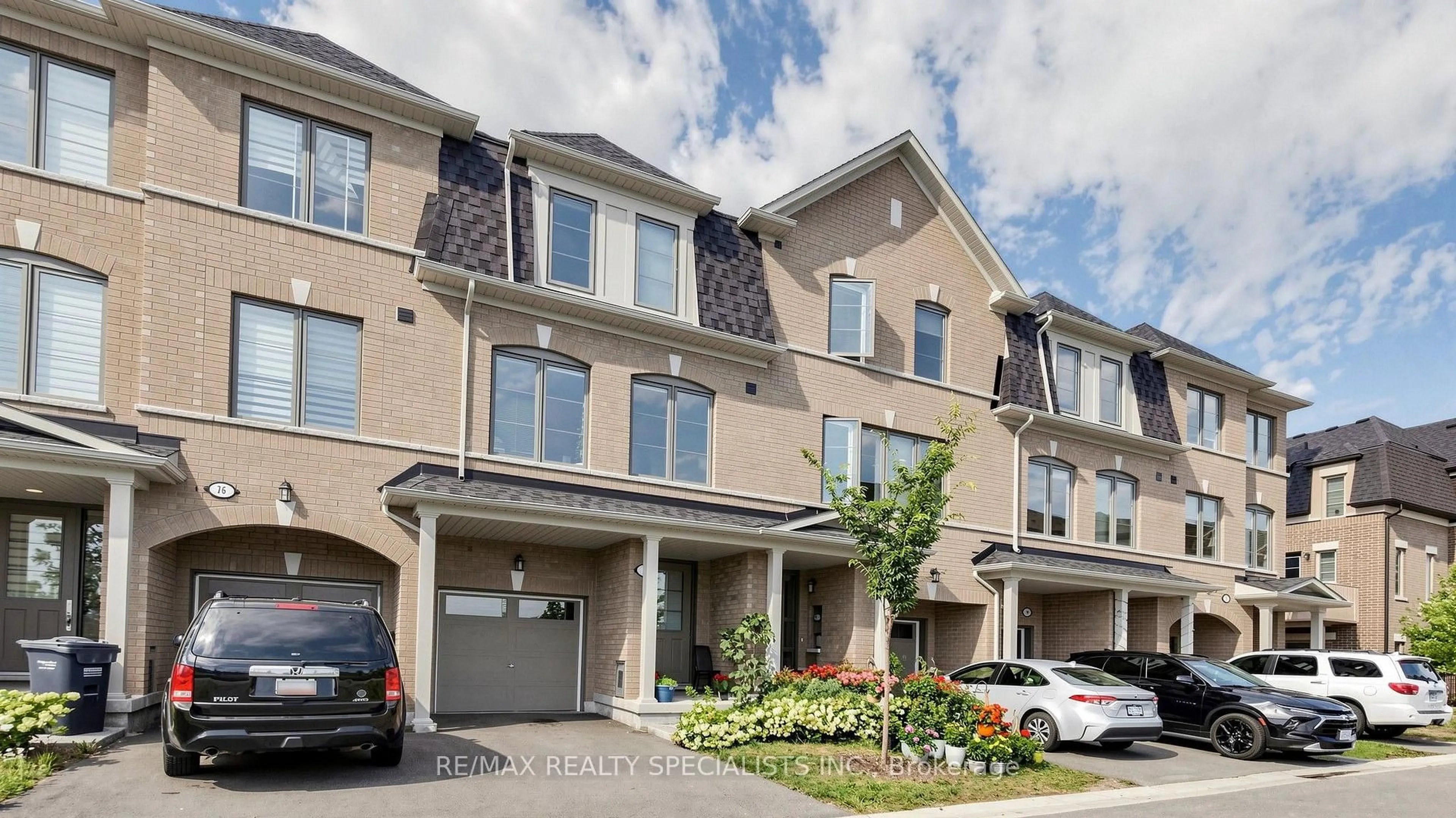 Unknown for 14 BRETLON St, Brampton Ontario L6P 4N8
