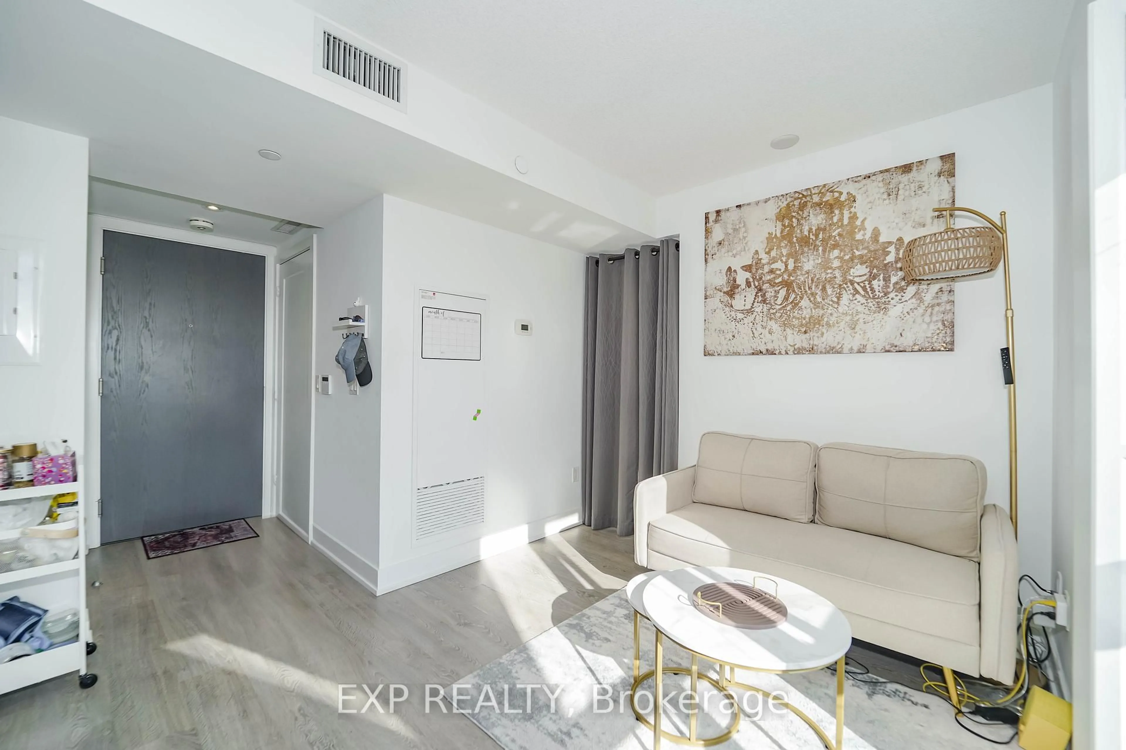 A pic of a room for 7 Mabelle Ave #308A, Toronto Ontario M9A 4X7