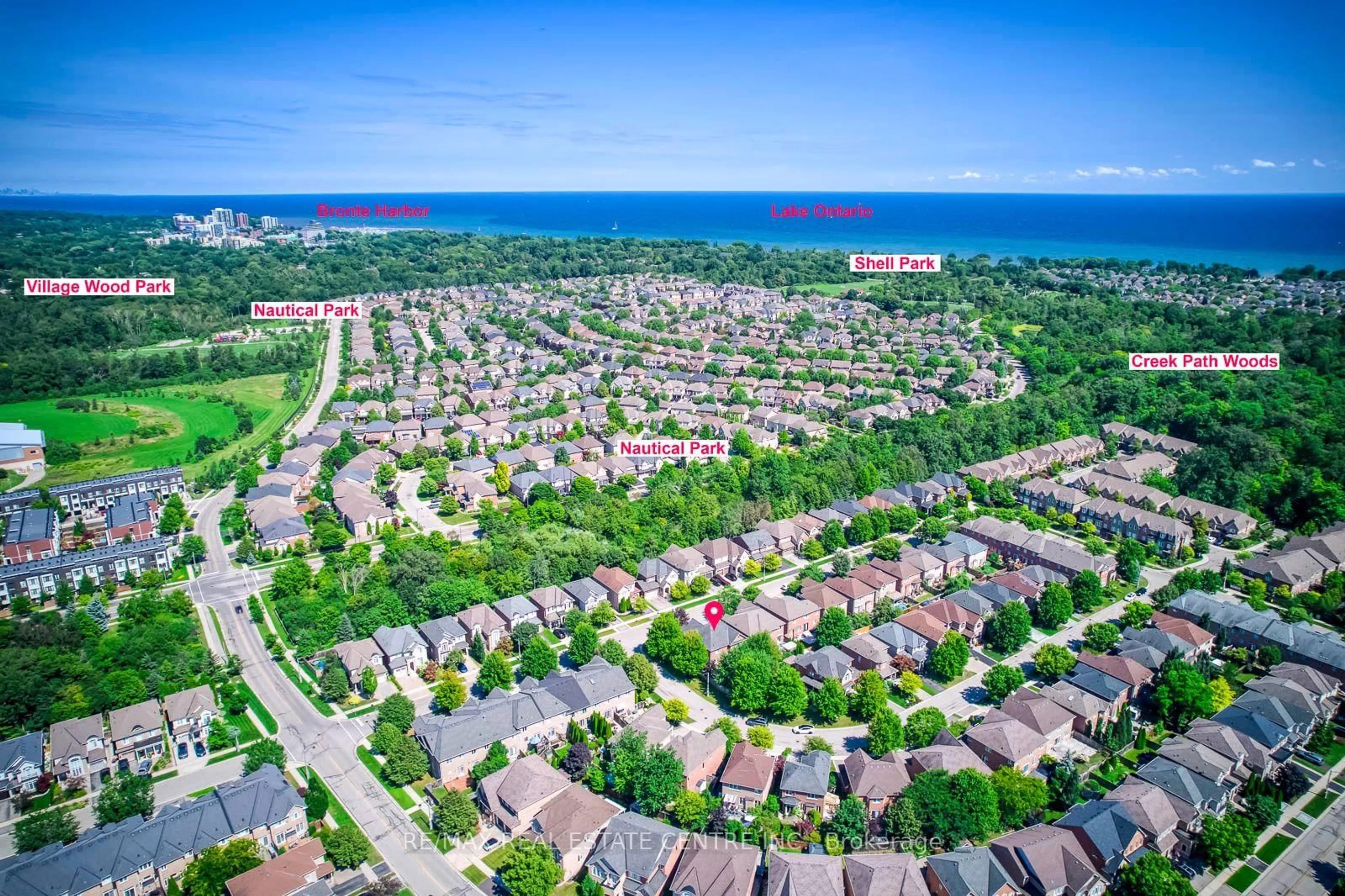 A pic from outside/outdoor area/front of a property/back of a property/a pic from drone, street for 290 Duskywing Way, Oakville Ontario L6L 6X6