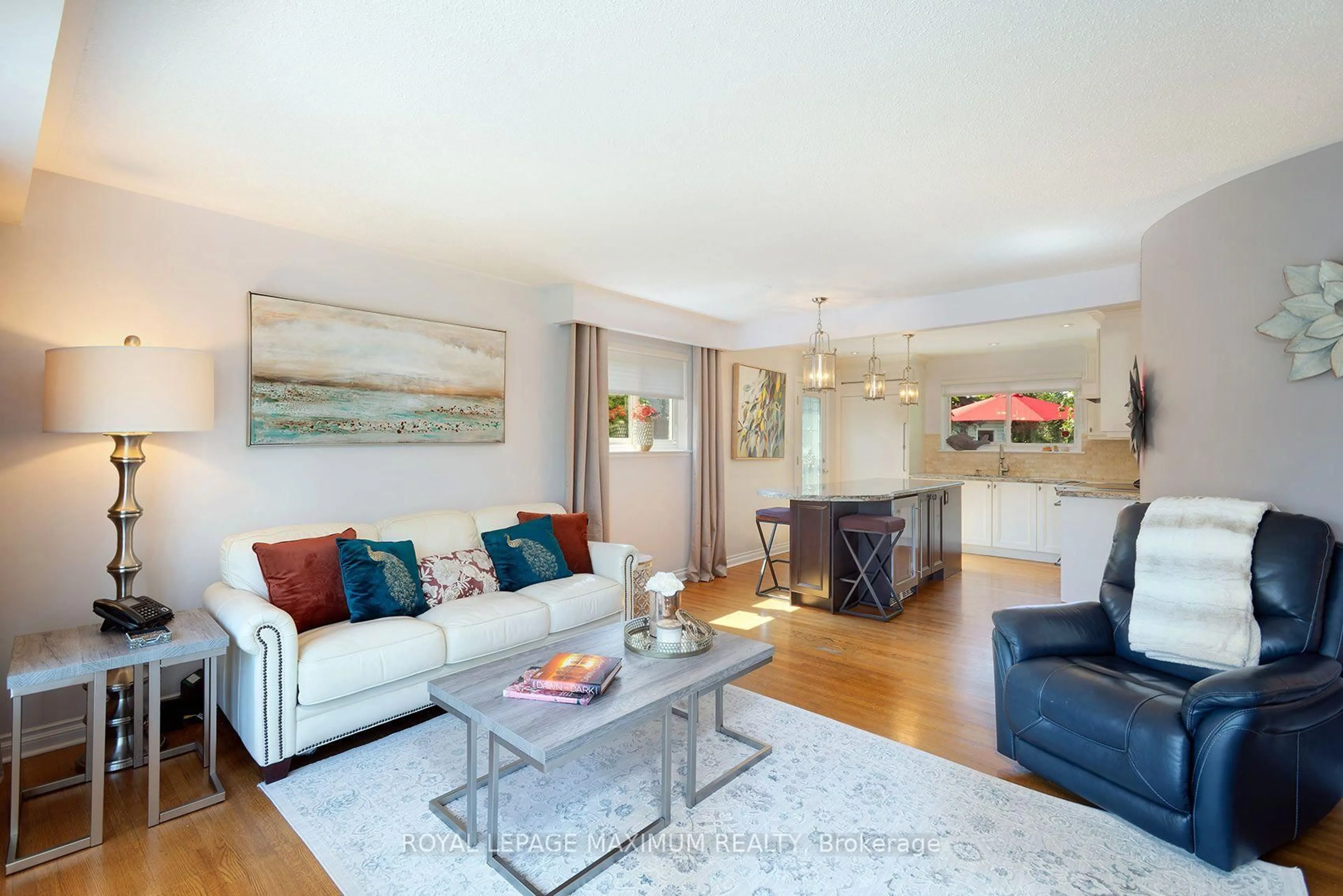 Living room with furniture, unknown for 38 Abbey Rd, Brampton Ontario L6W 2T8