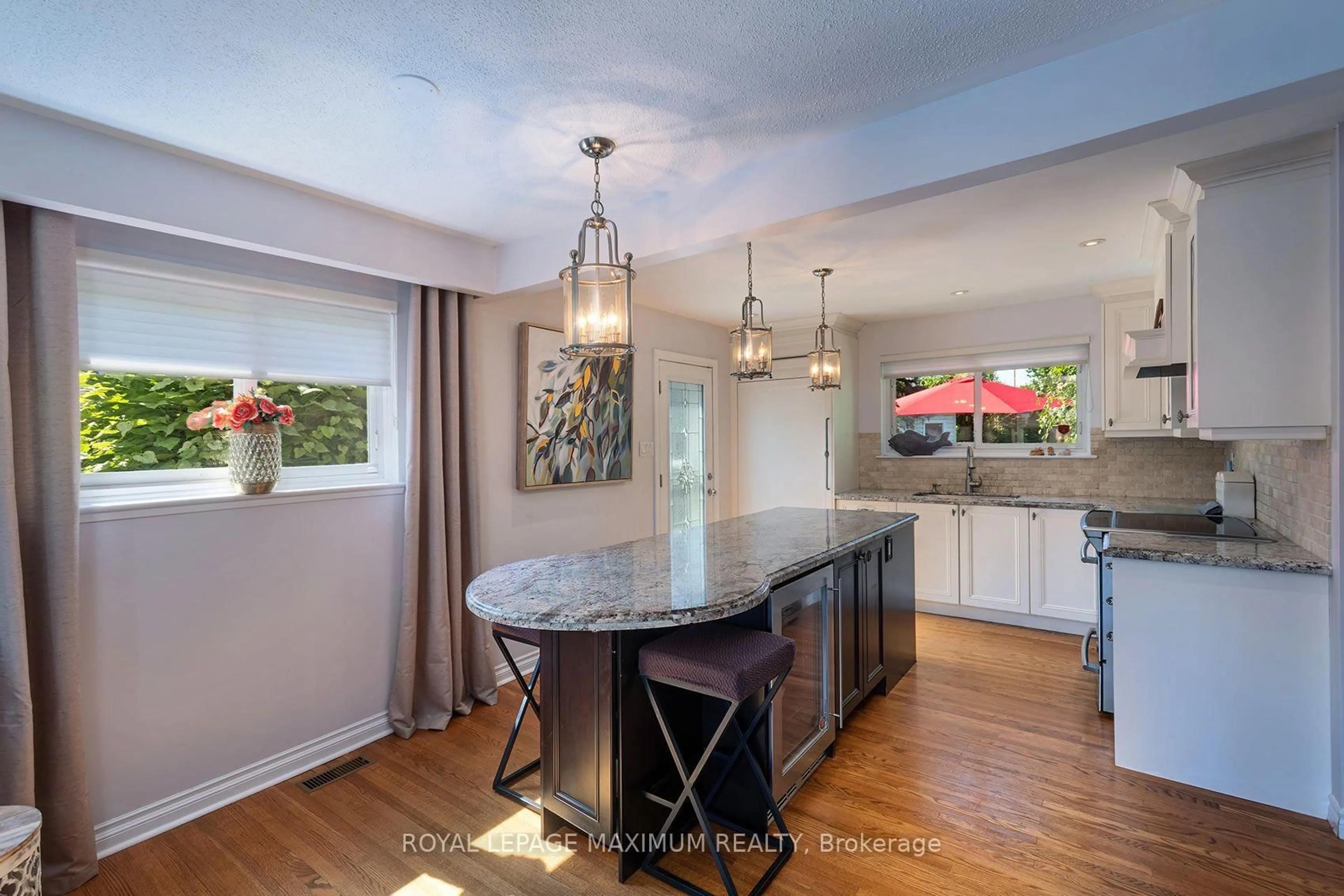 Open concept kitchen, unknown for 38 Abbey Rd, Brampton Ontario L6W 2T8