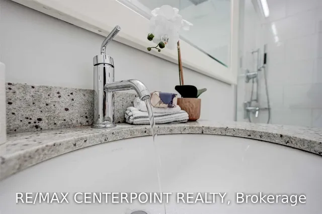 88 Park Lawn Rd #801, Toronto 5