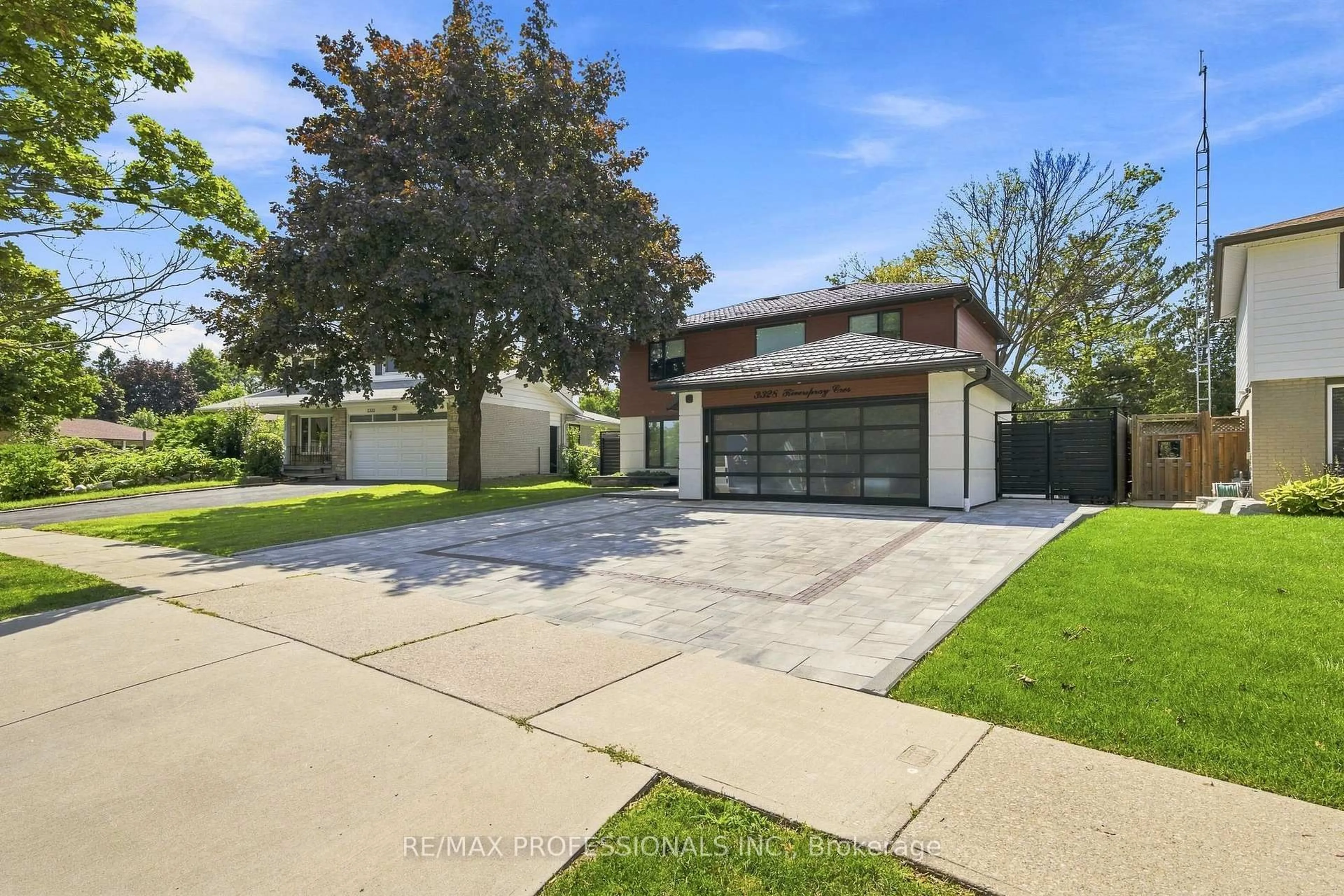 Home with brick exterior material, street for 3328 Riverspray Cres, Mississauga Ontario L4Y 3M4