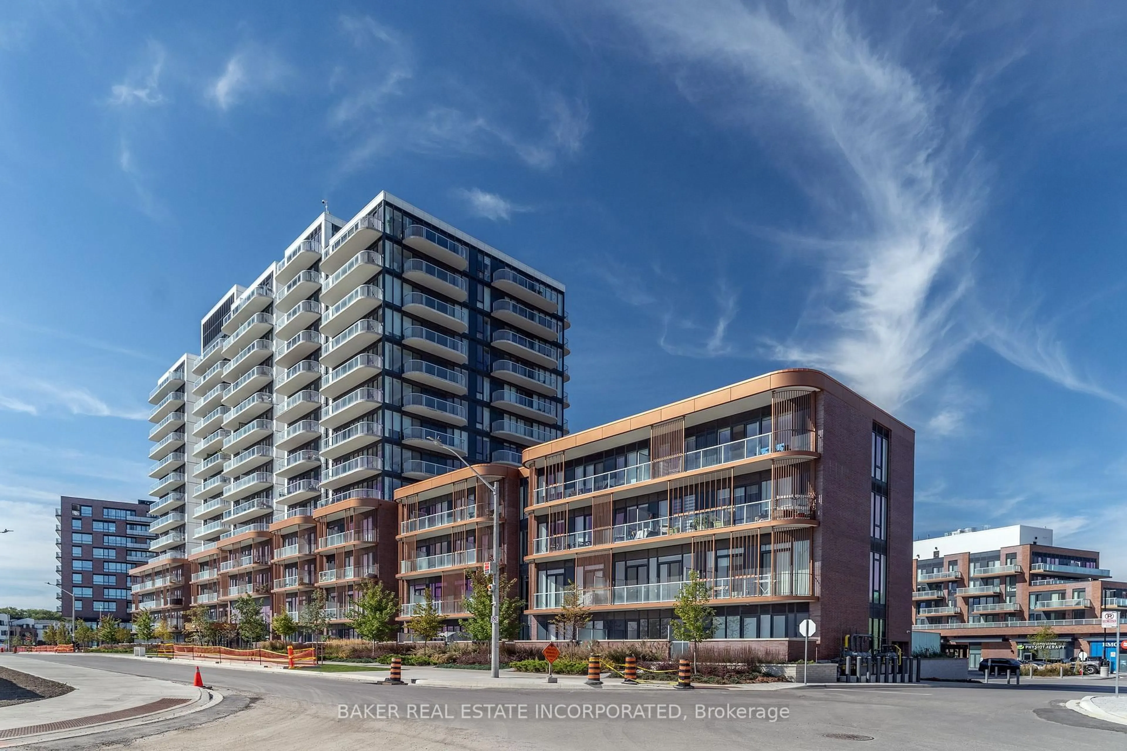 Unknown for 220 Missinnihe Way #102, Mississauga Ontario L5H 0A9