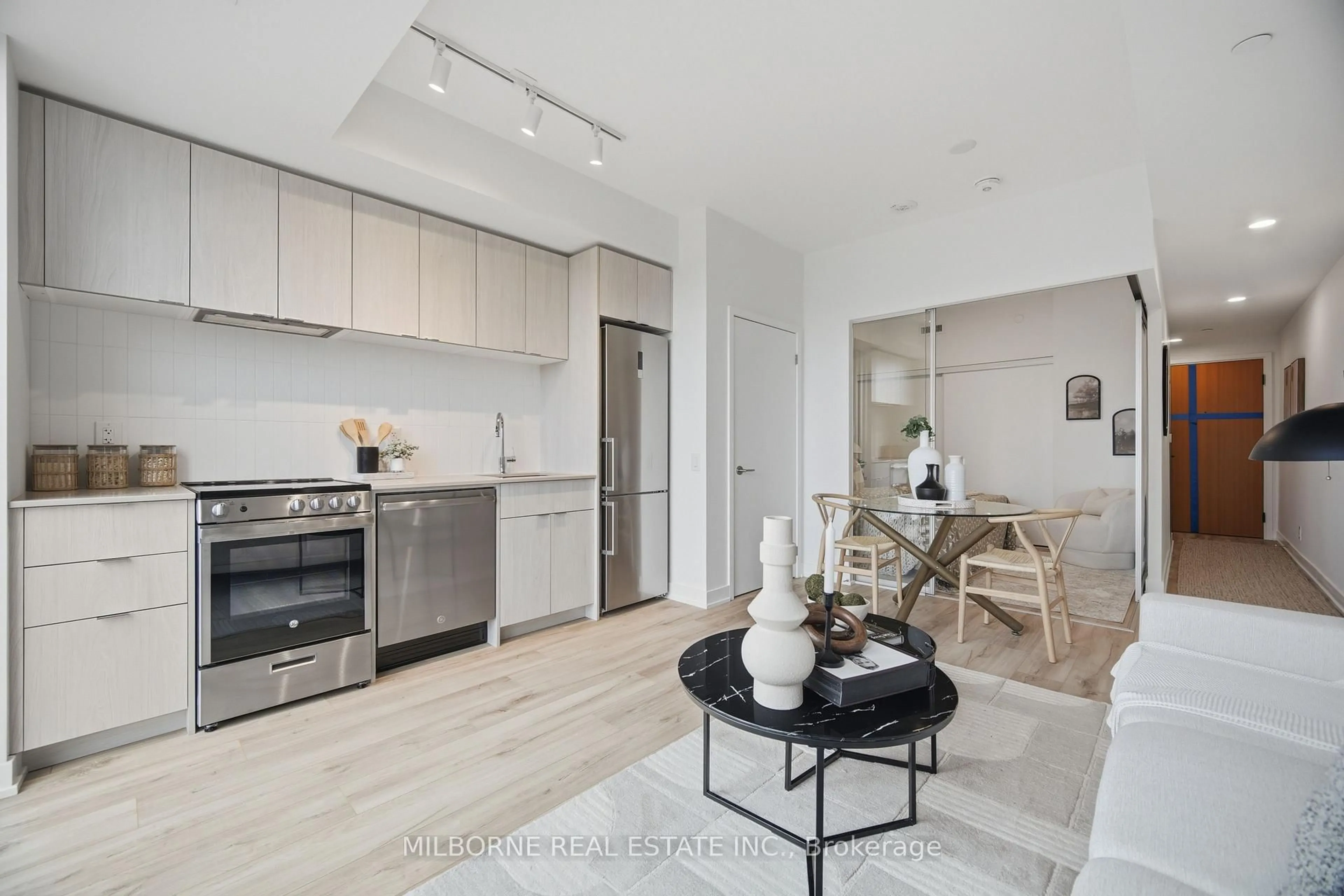 Open concept kitchen, unknown for 1660 Bloor St #708, Toronto Ontario M6P 1A8