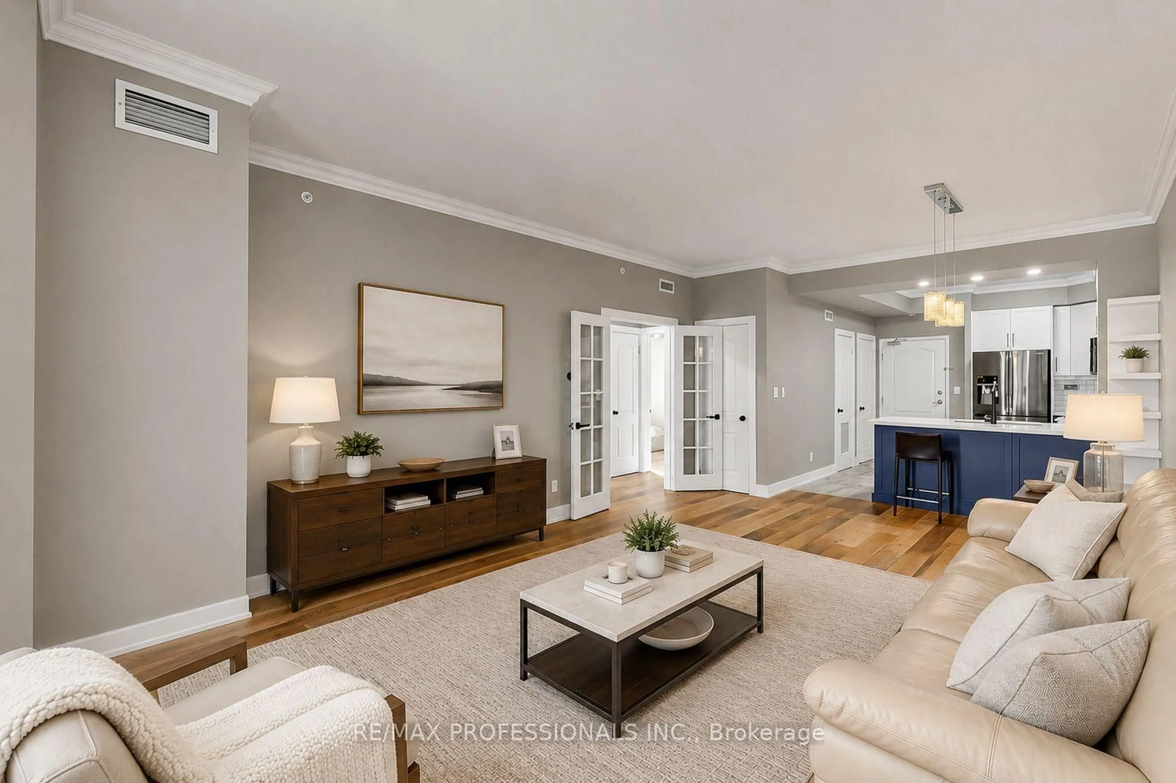 Living room with furniture, unknown for 3531 Lake Shore Blvd #206, Toronto Ontario M8W 1P4