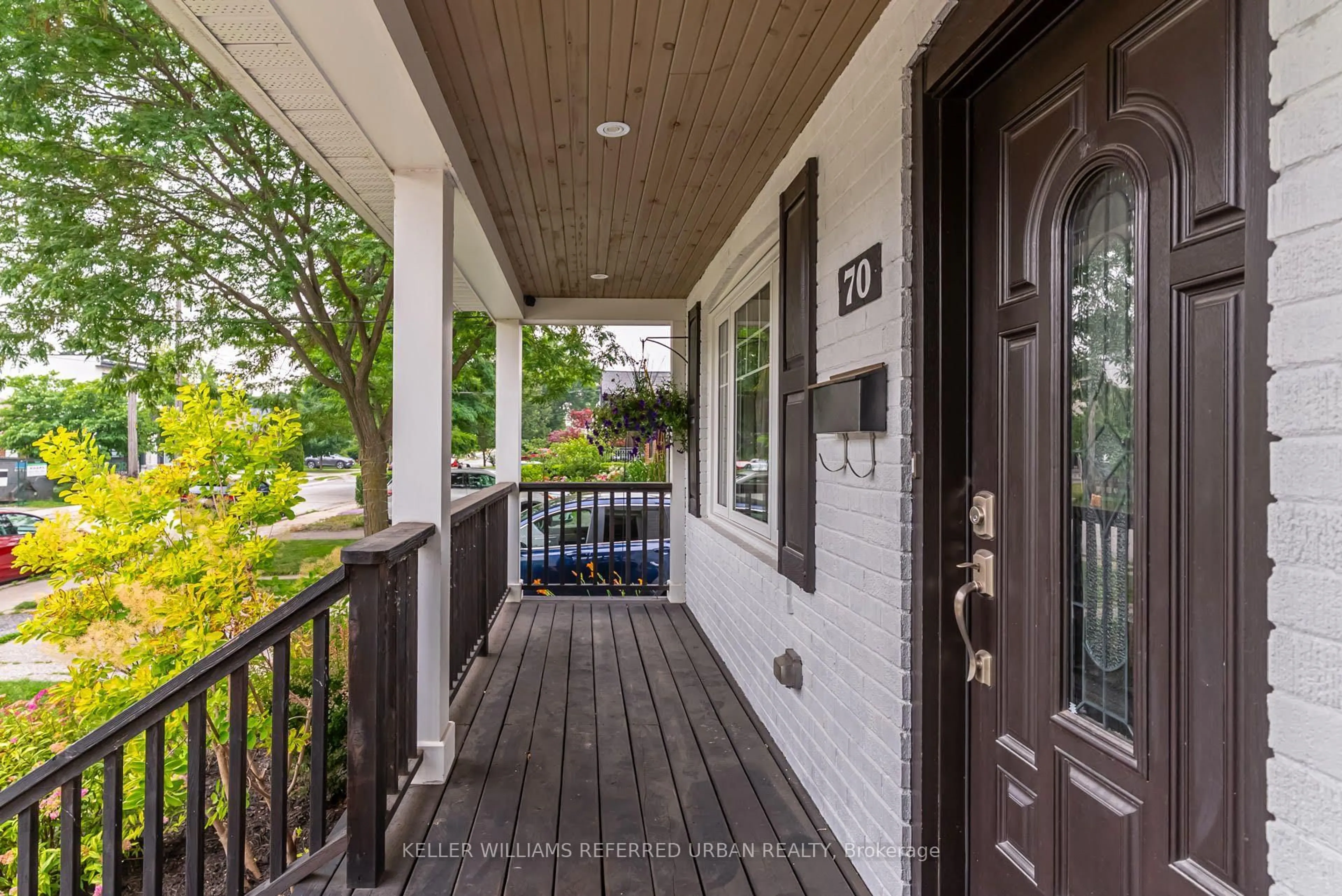 Indoor entryway for 70 Struthers St, Toronto Ontario M8V 1Y1