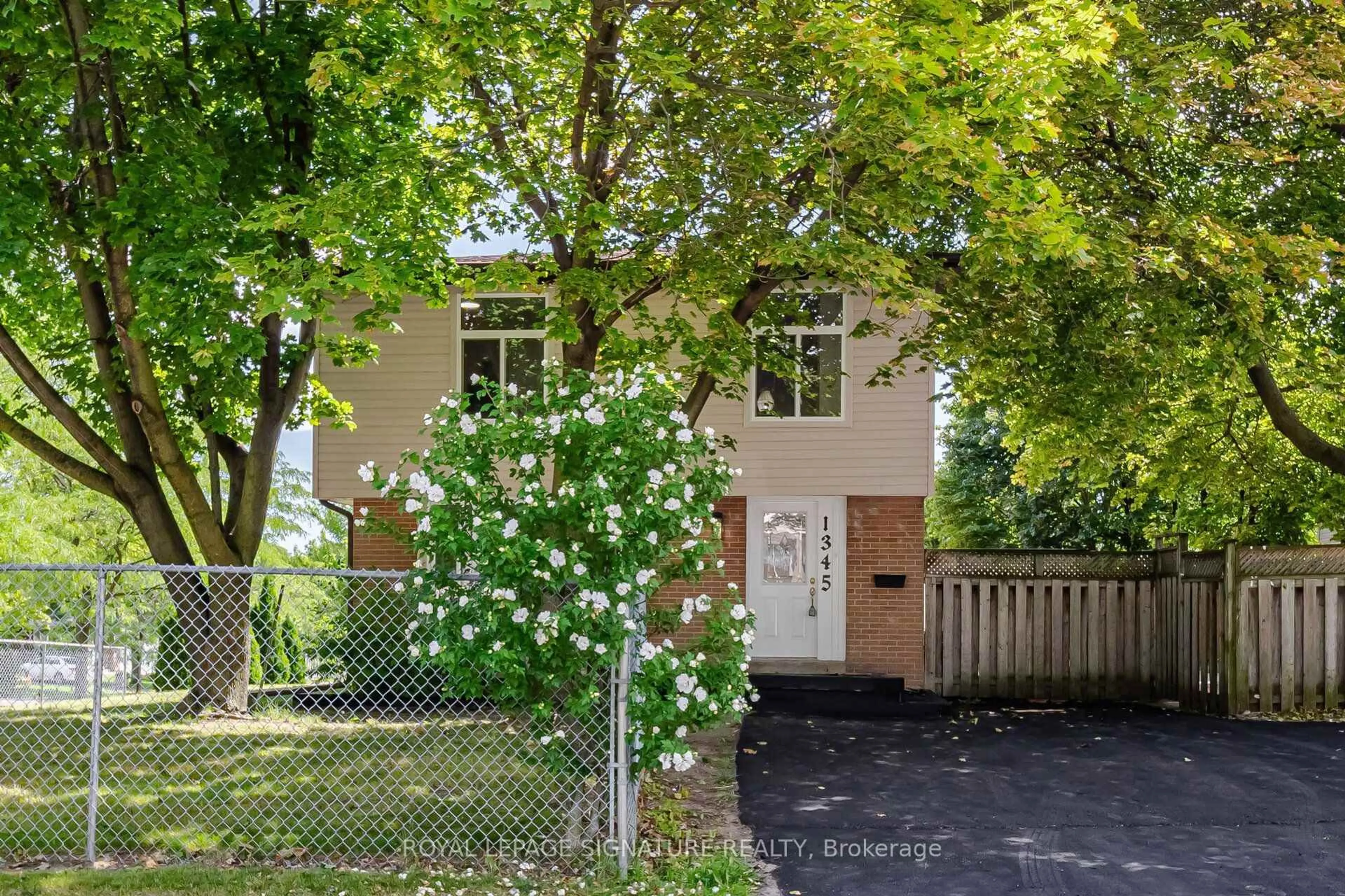 Unknown for 1345 Playford Rd, Mississauga Ontario L5J 3V9