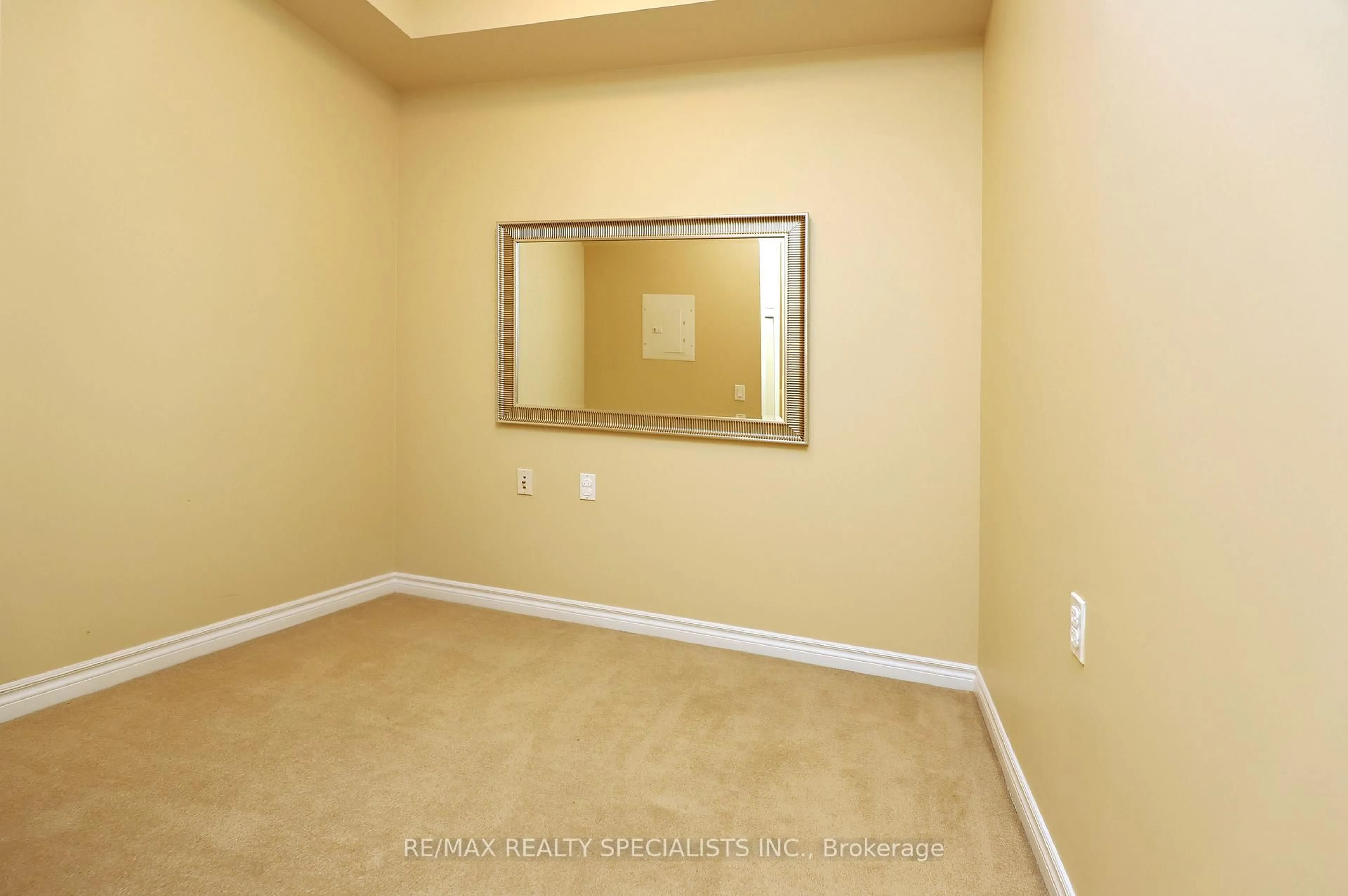 A pic of a room for 810 Scollard Crt #809, Mississauga Ontario L5V 0A4